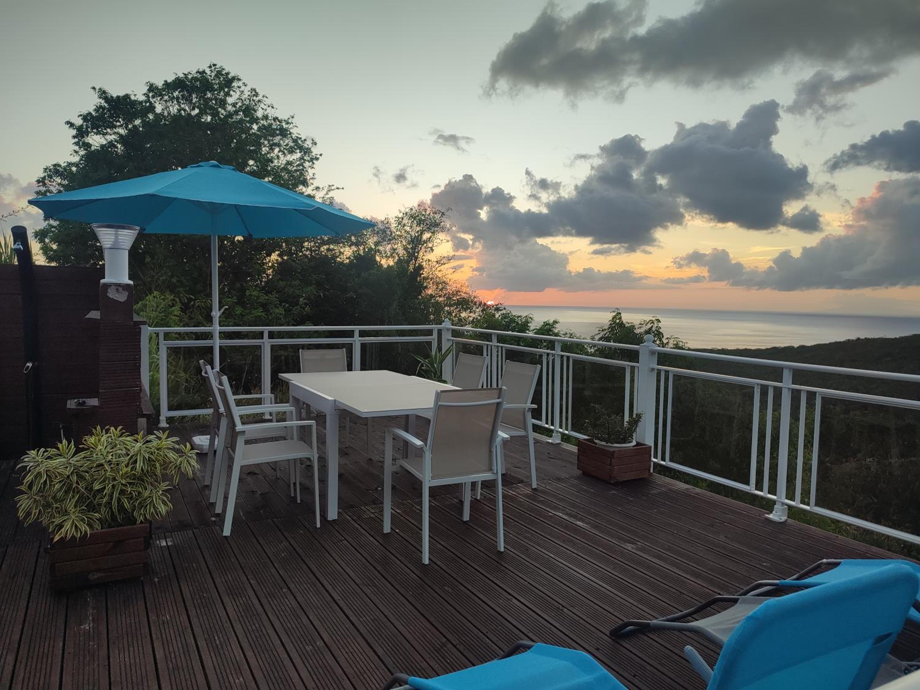 Four-Bedroom Villa - Photo 2