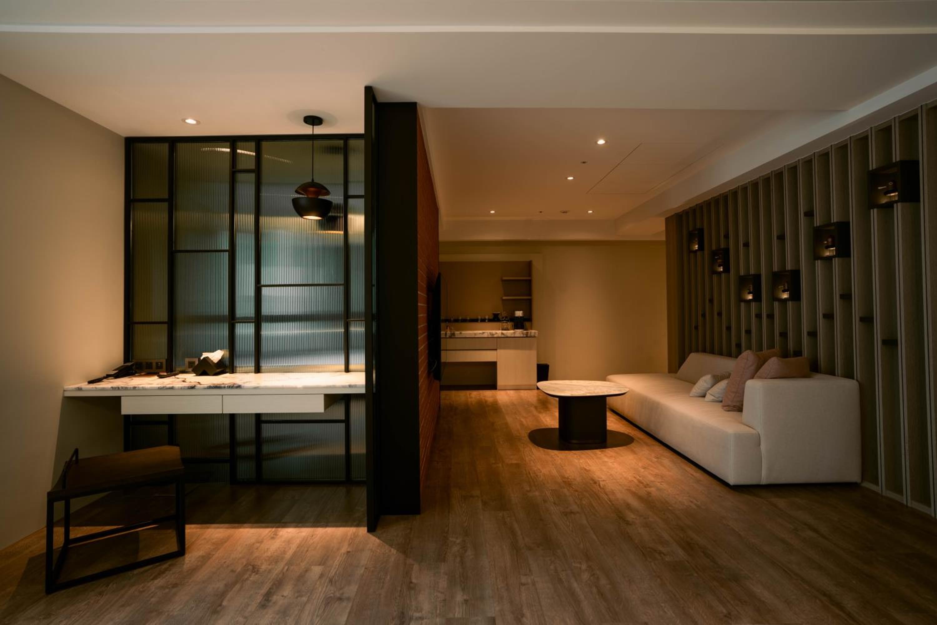Deluxe Family Room photo 2