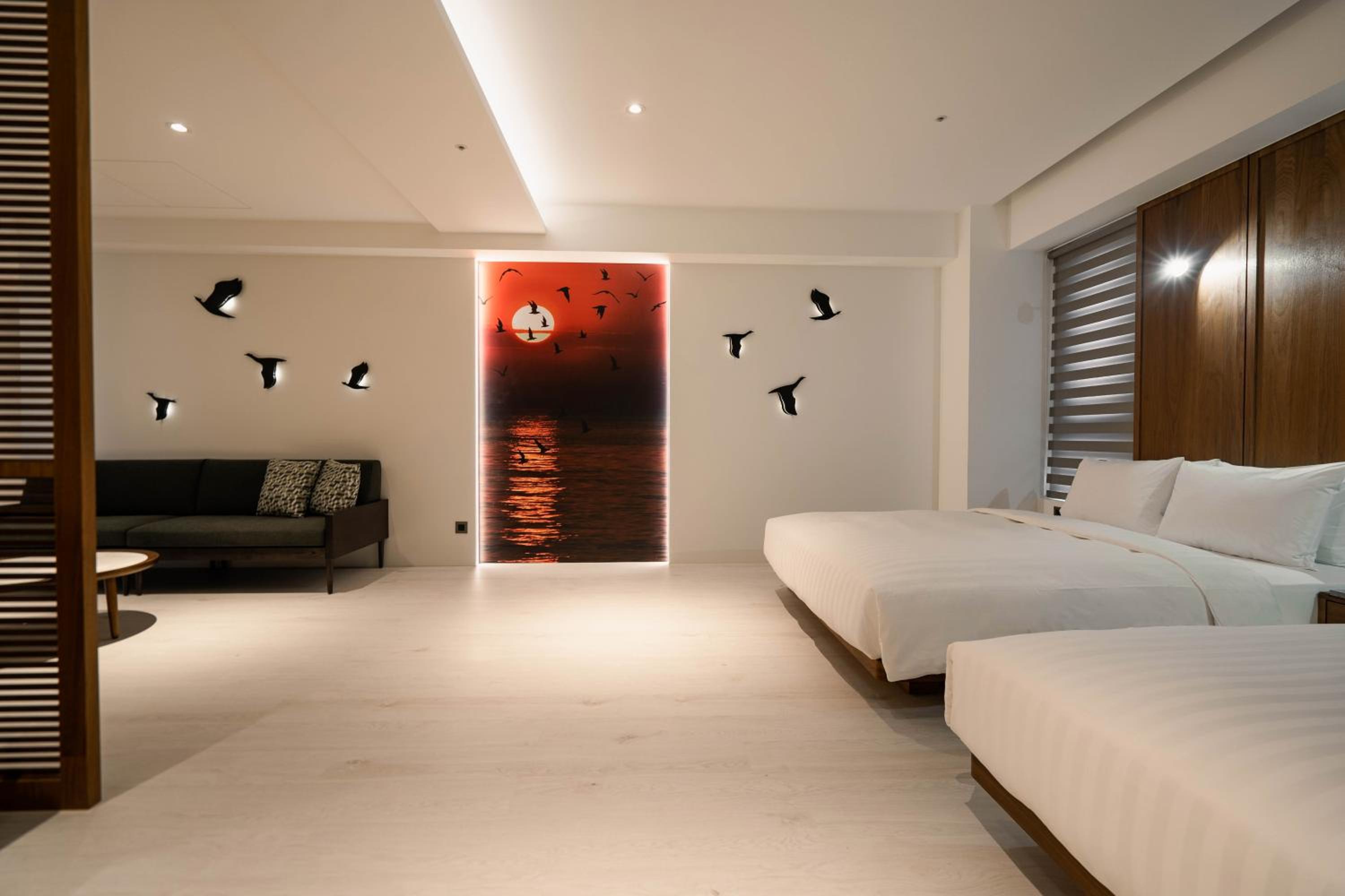 Deluxe Family Room photo 3