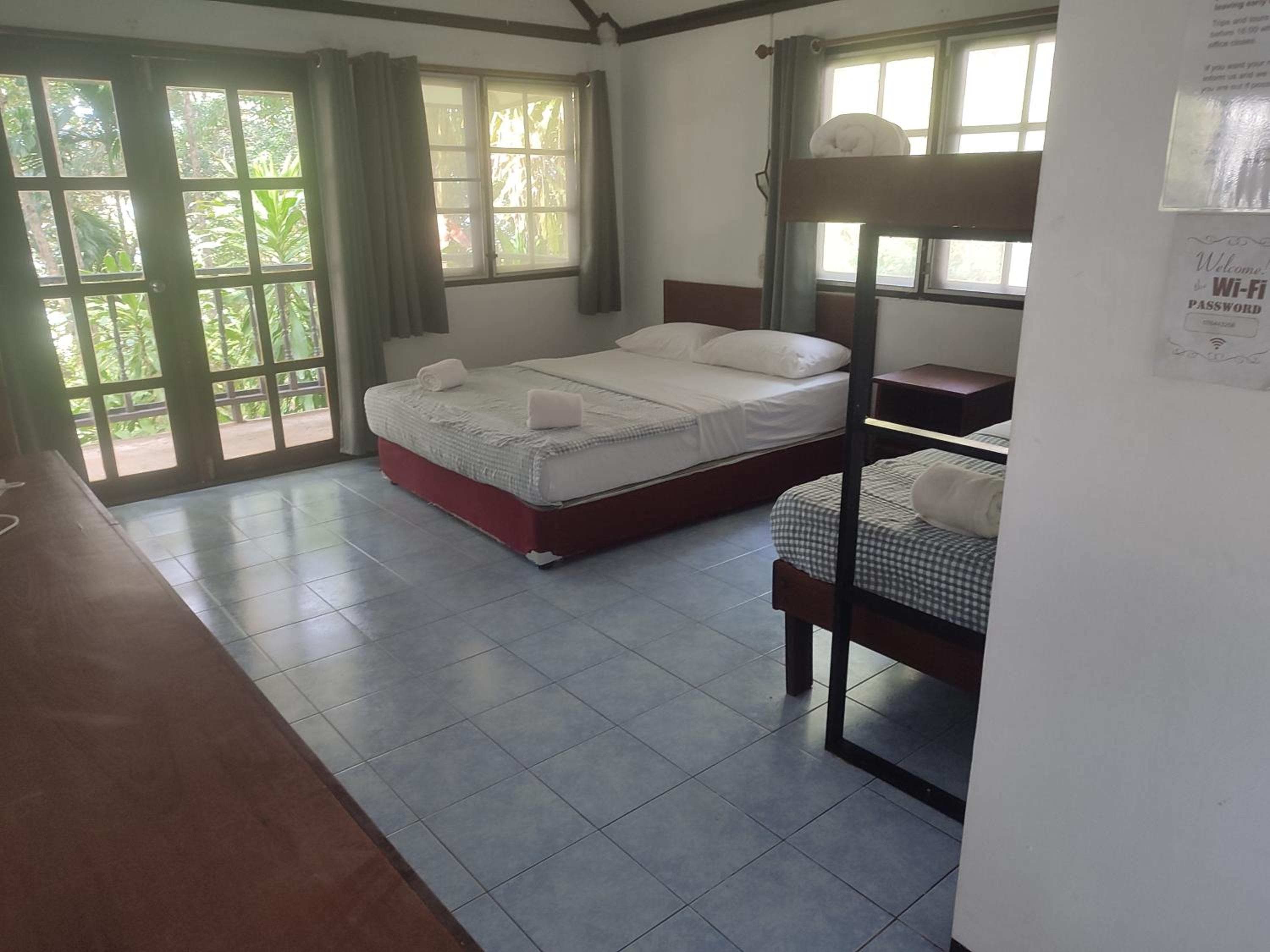 Deluxe Bungalow with Sea View - Photo 1