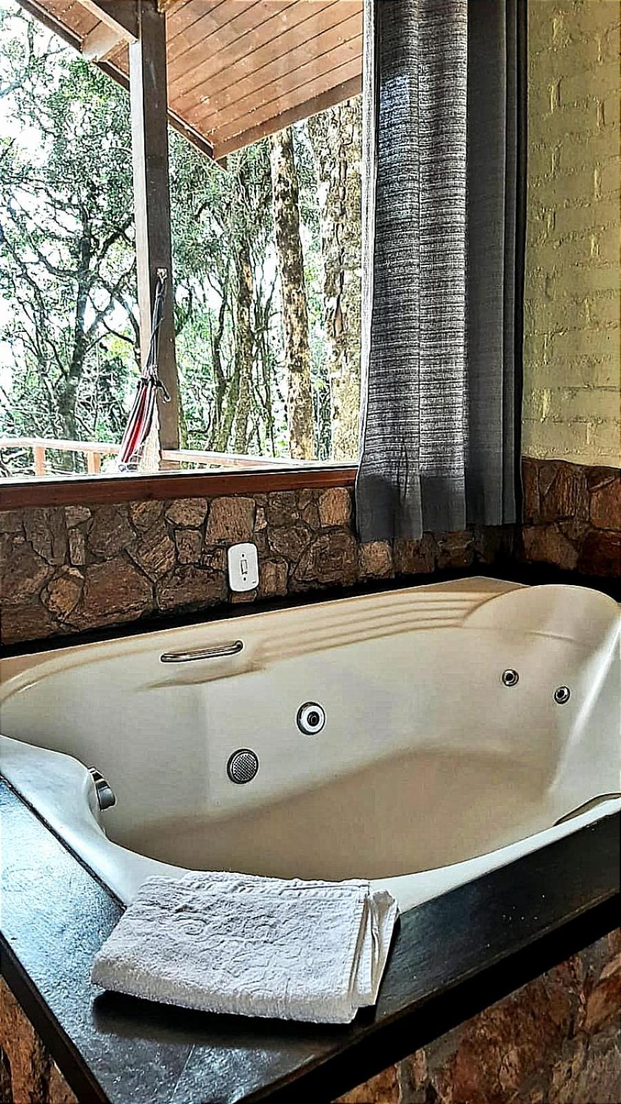 Chalet with Spa Bath photo 2