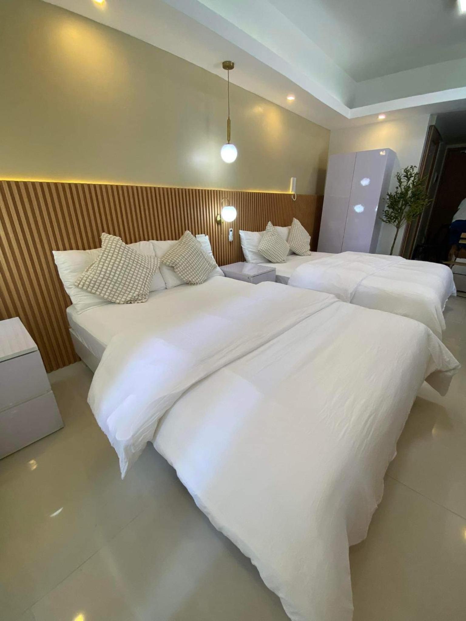 Suite with Pool View