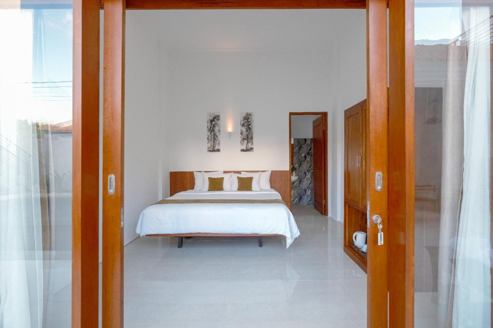 Standard King Room - Photo 3