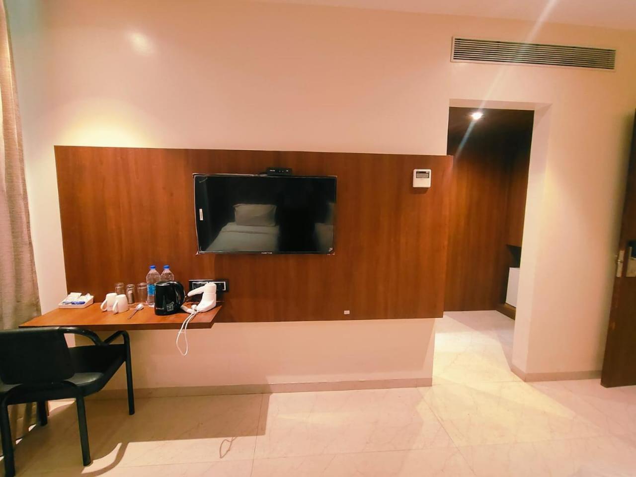 Superior King Room photo 1