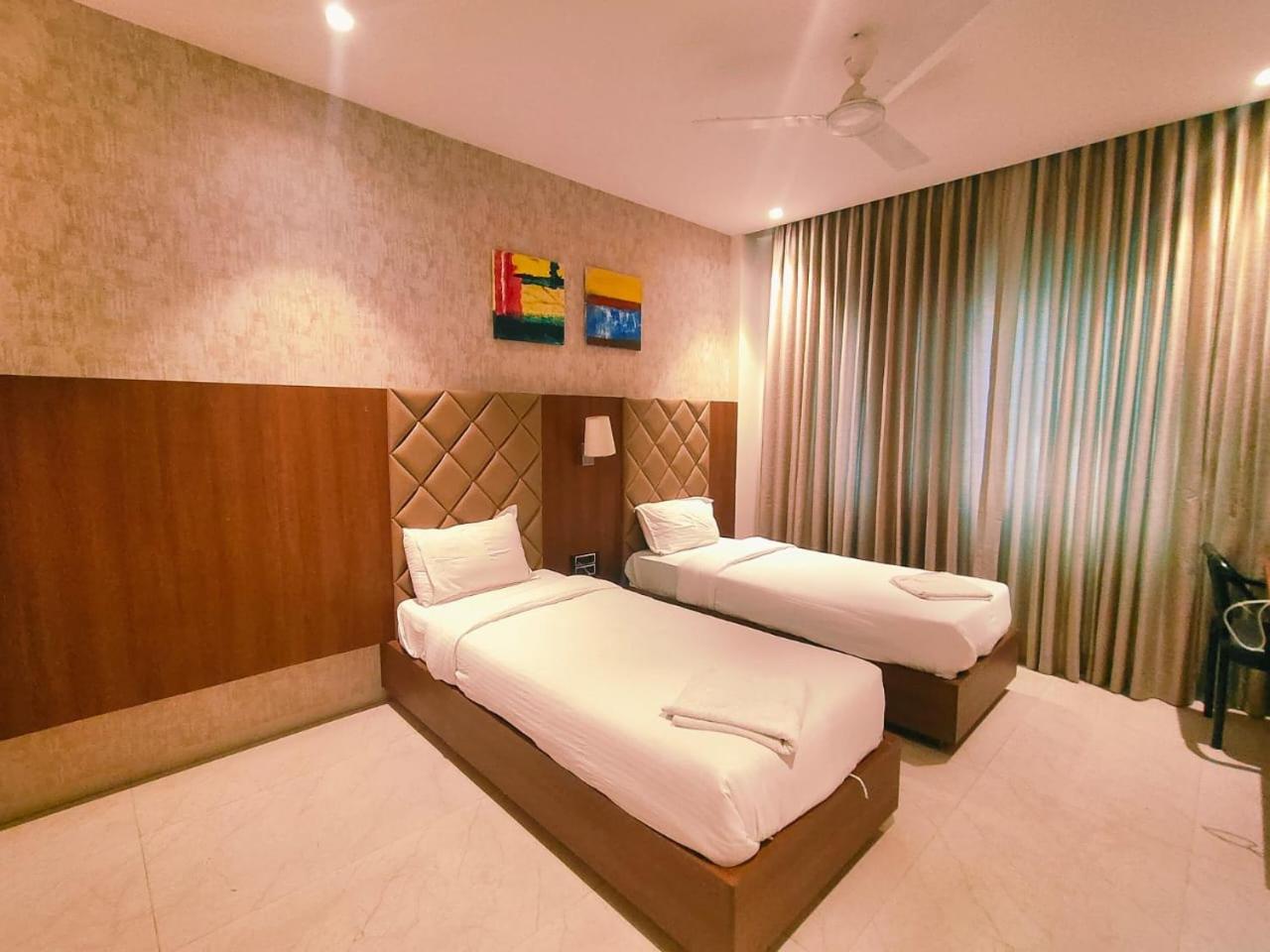 Deluxe Twin Room photo 3