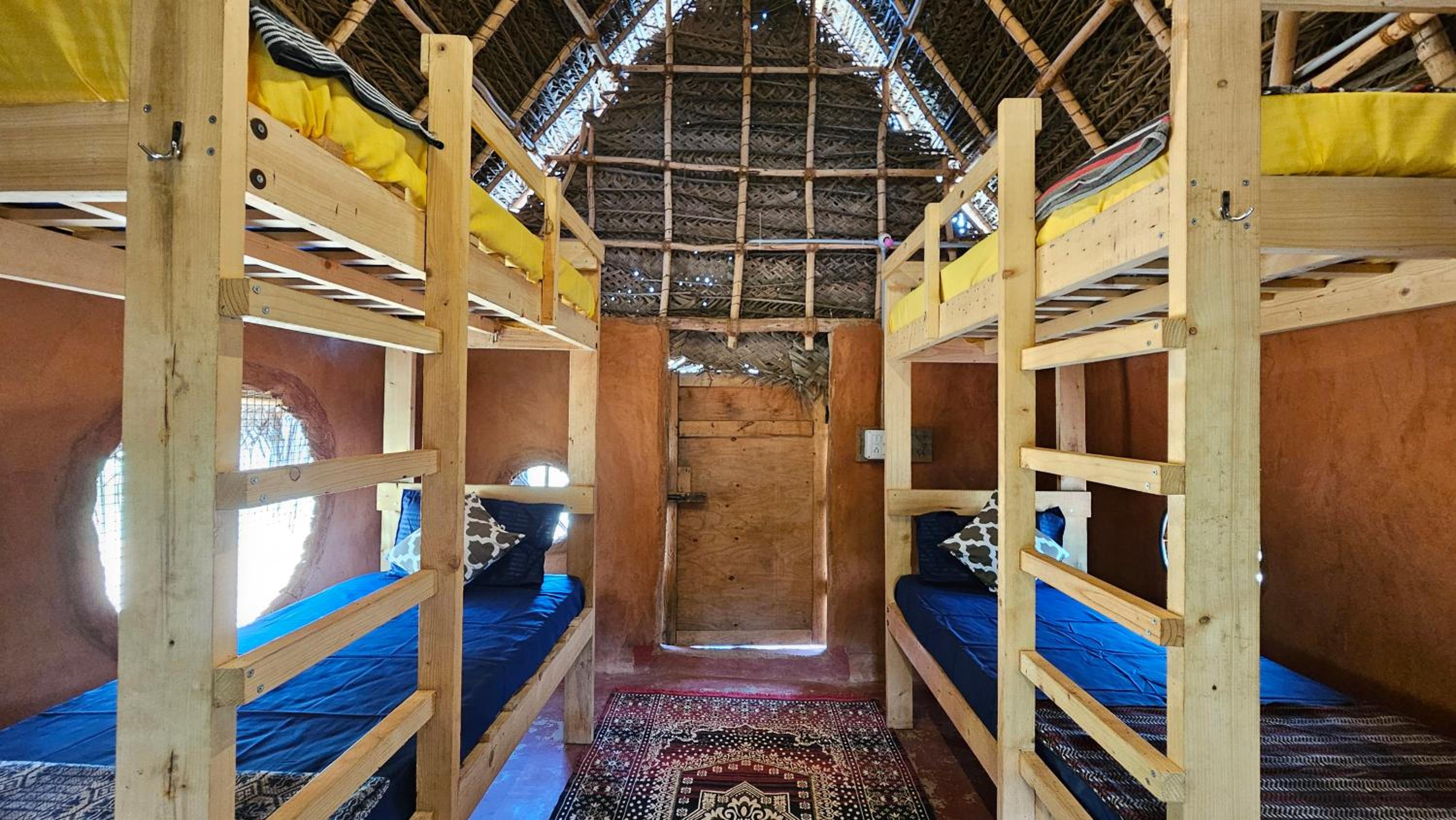 Bed in 6-Bed Mixed Dormitory Room photo 2