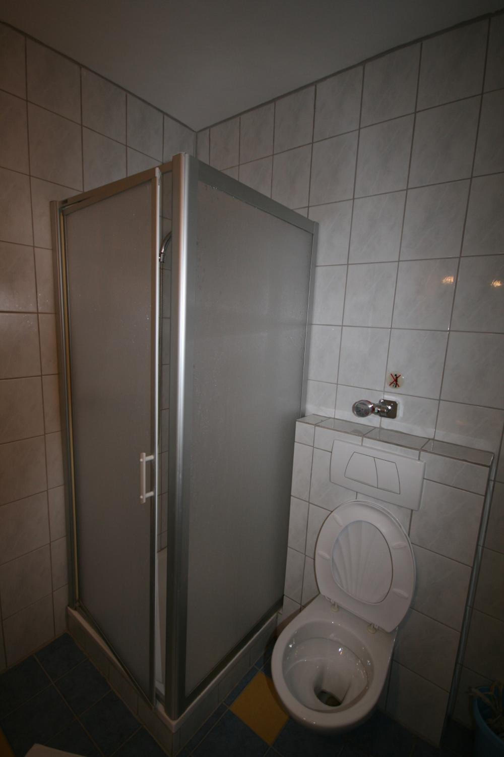 Studio Apartment (2 Adults) - Photo 2