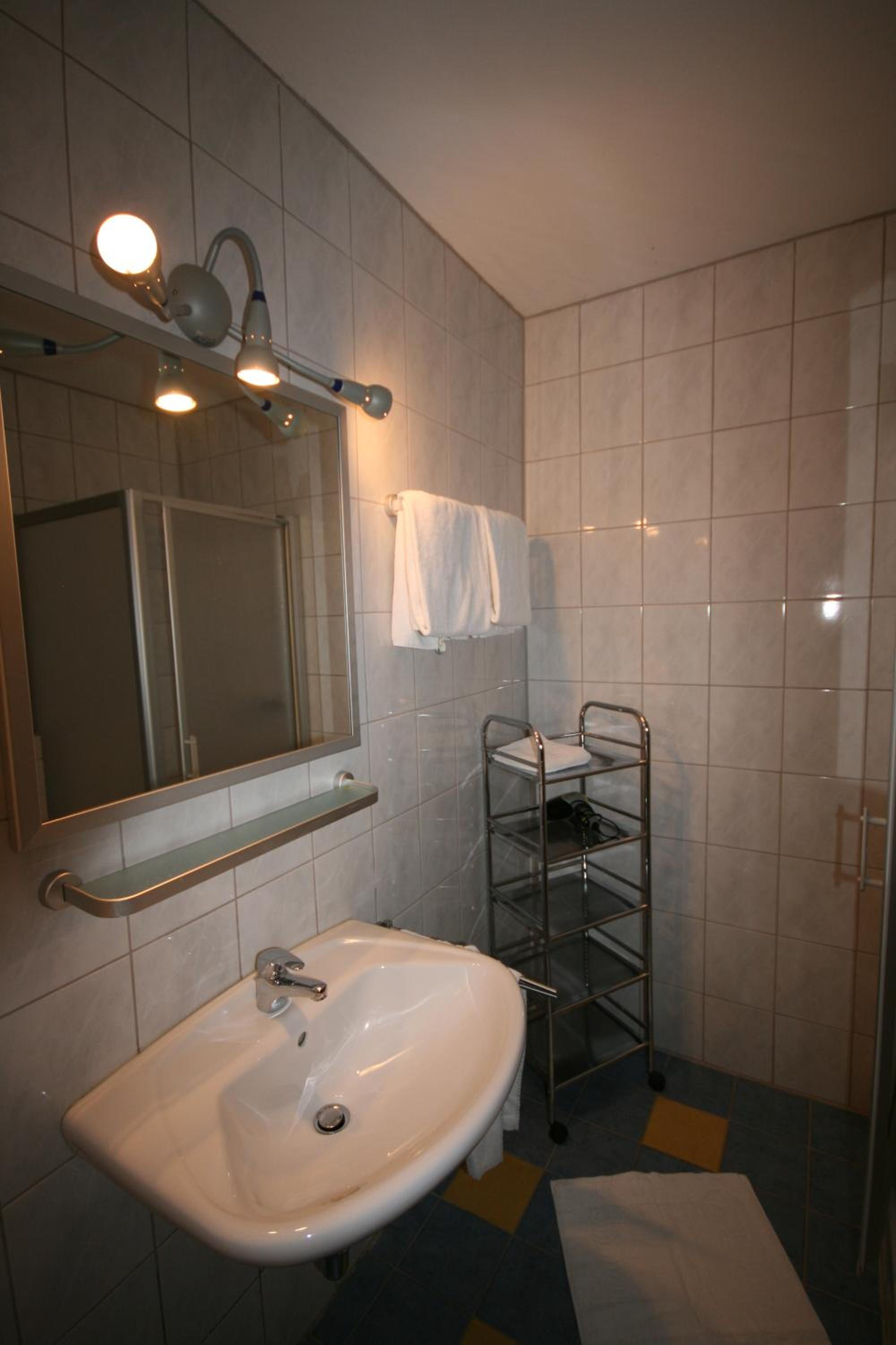 Studio Apartment (2 Adults) - Photo 3