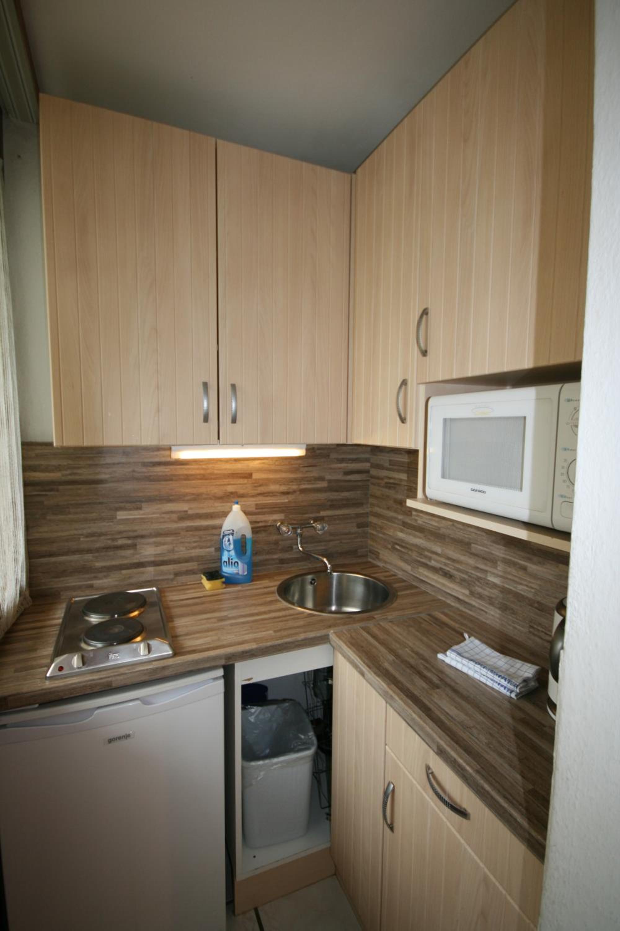 Studio Apartment (2 Adults) - Photo 13