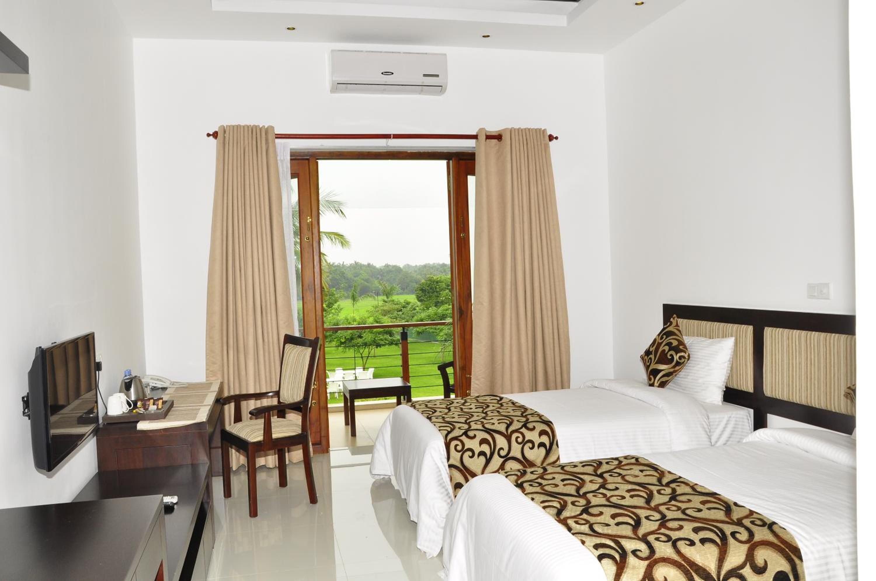 Deluxe Double or Twin Room with Garden View photo 1