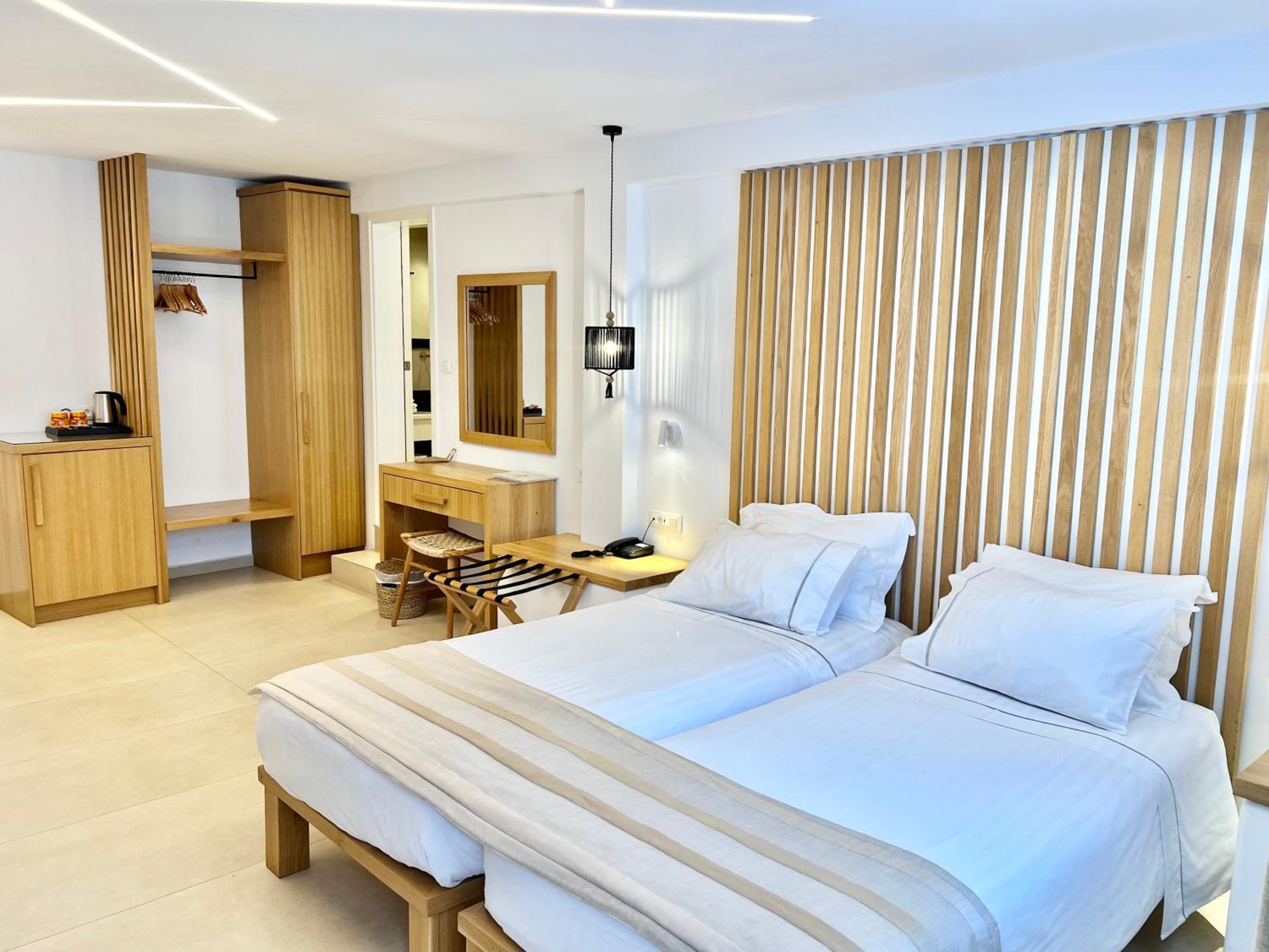 Standard Triple Room - Photo 2