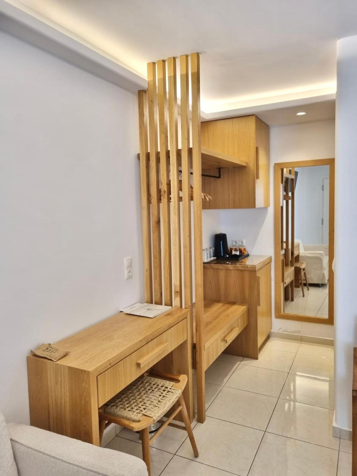 Standard Triple Room - Photo 6