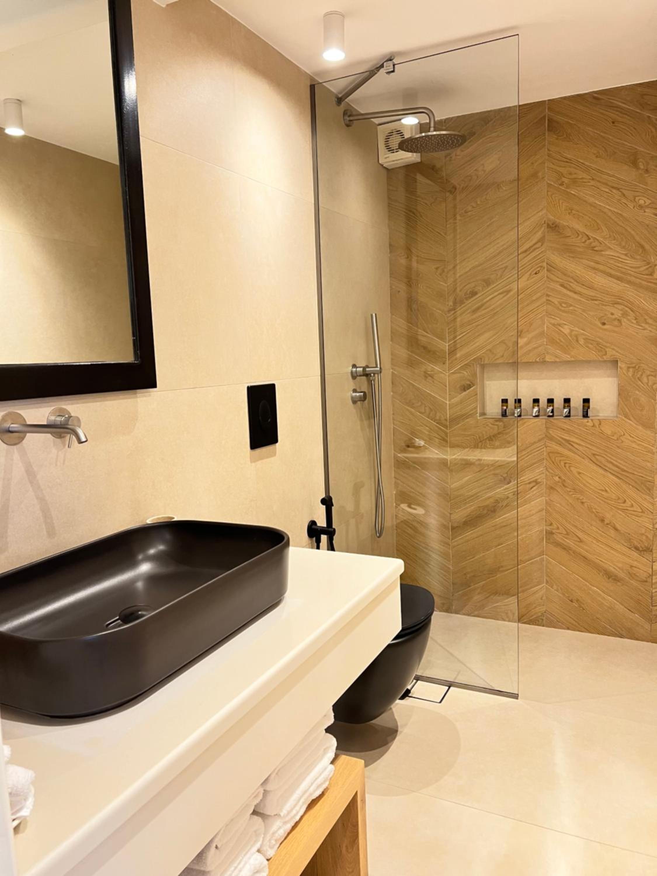 Standard Triple Room - Photo 3