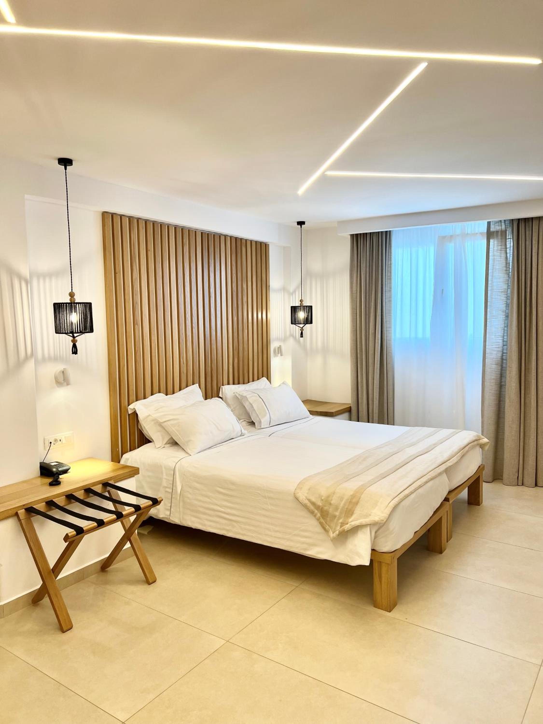 Standard Triple Room - Photo 1