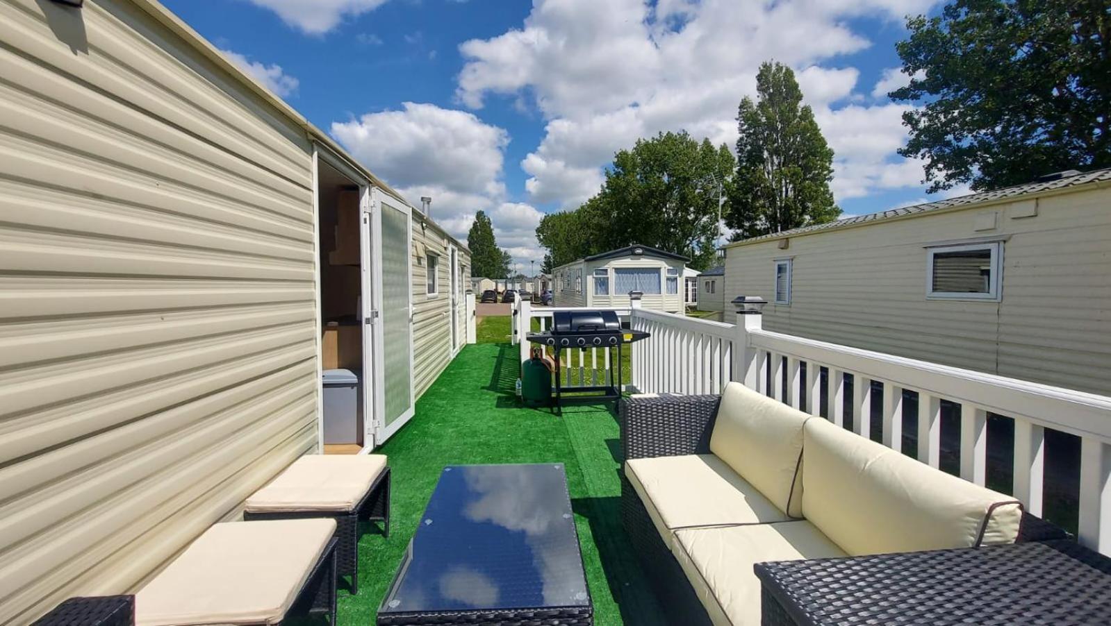 Mobile Home photo 1
