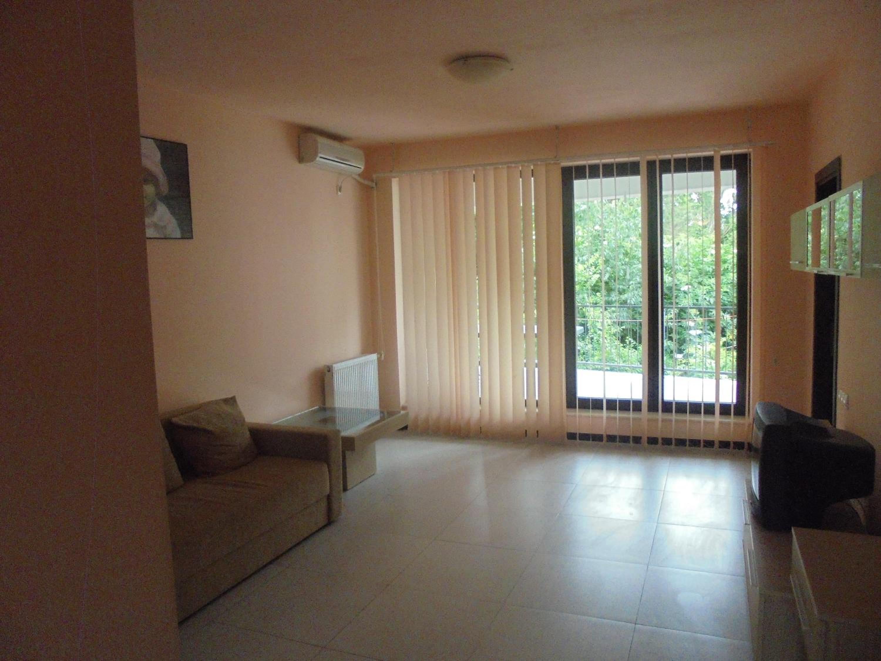Two-Bedroom Apartment no 9 photo 3