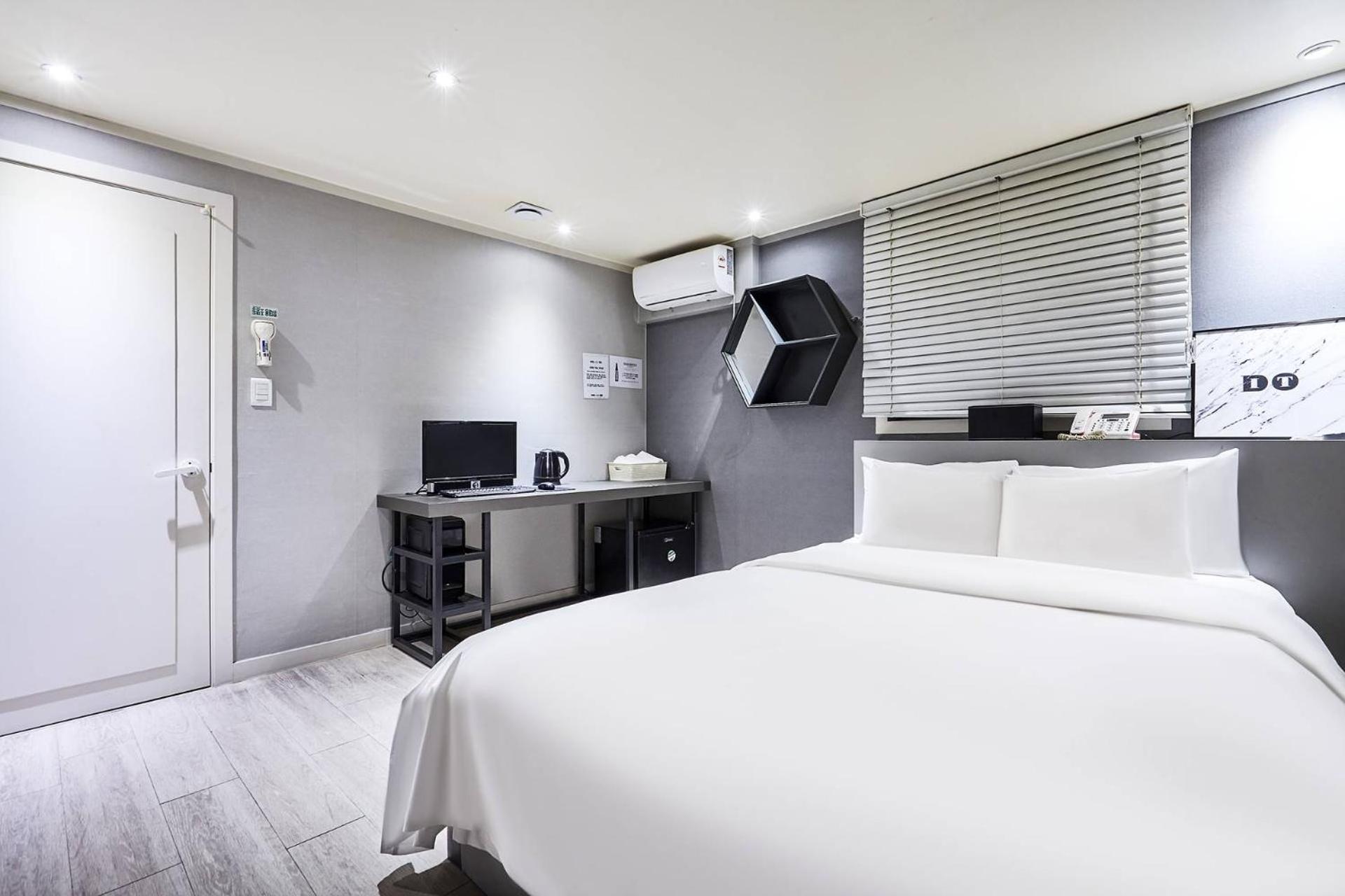 Double Room photo 2