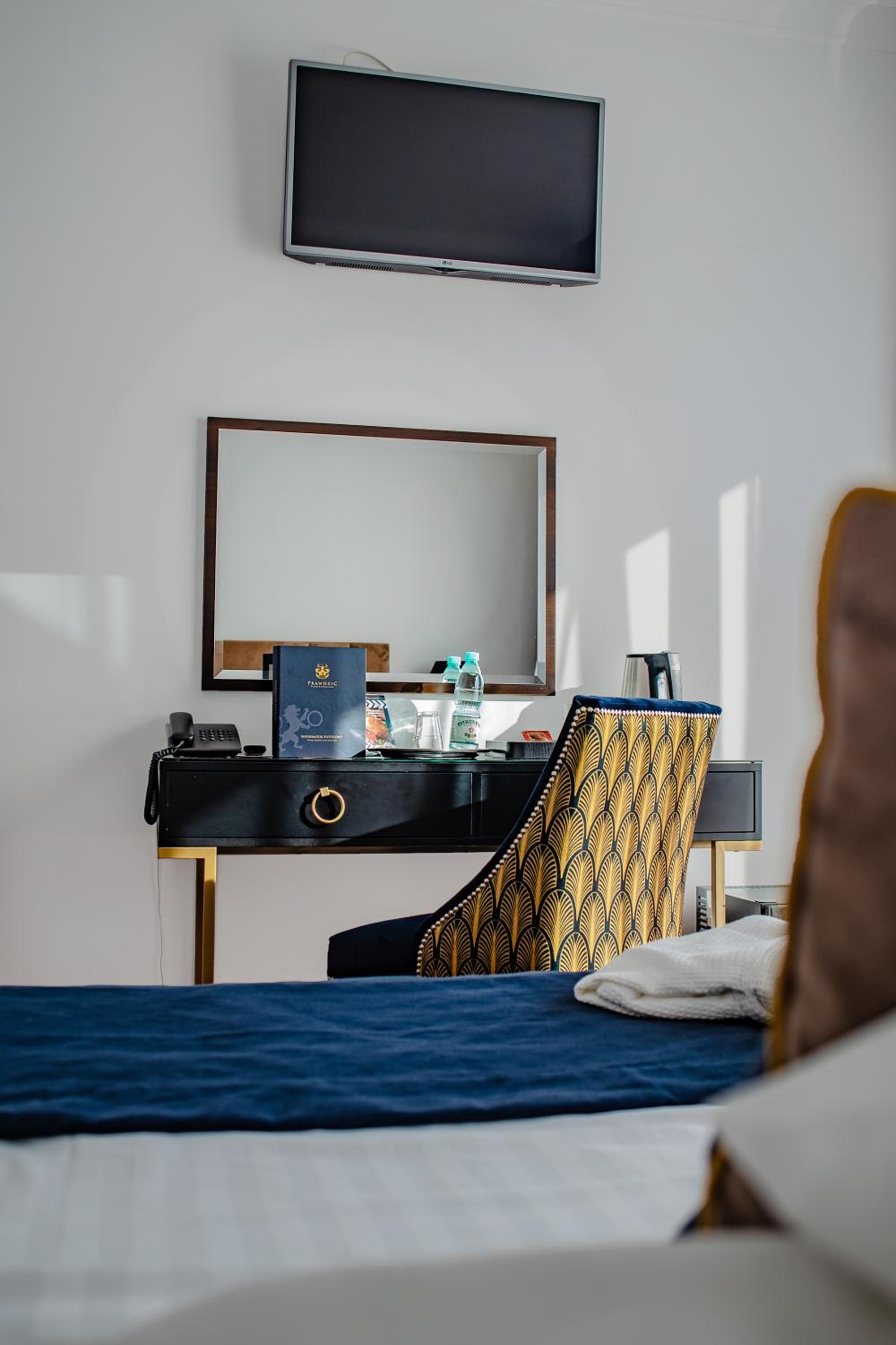 Single Comfort Room - Photo 7