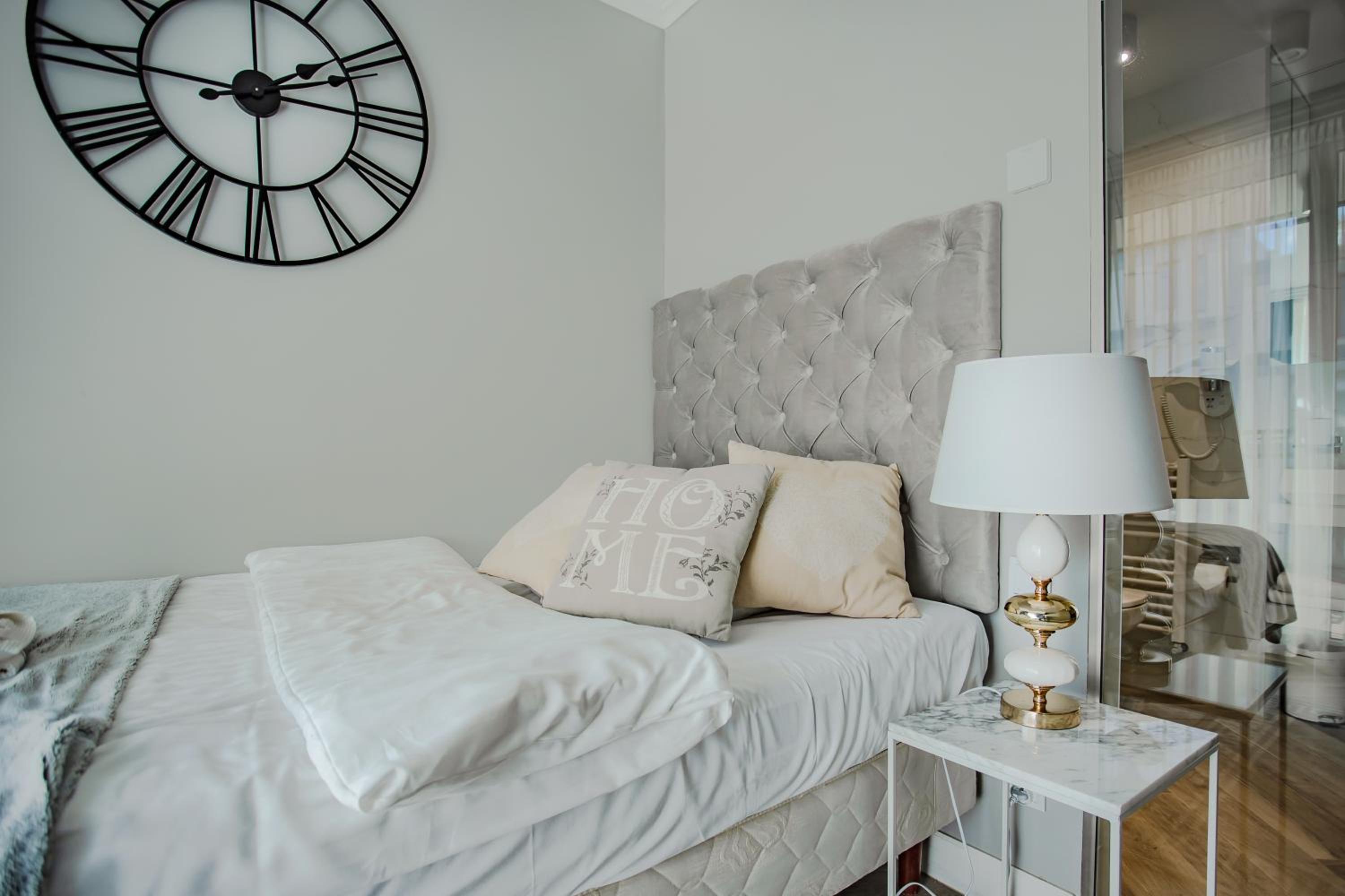 Single Comfort Room - Photo 8