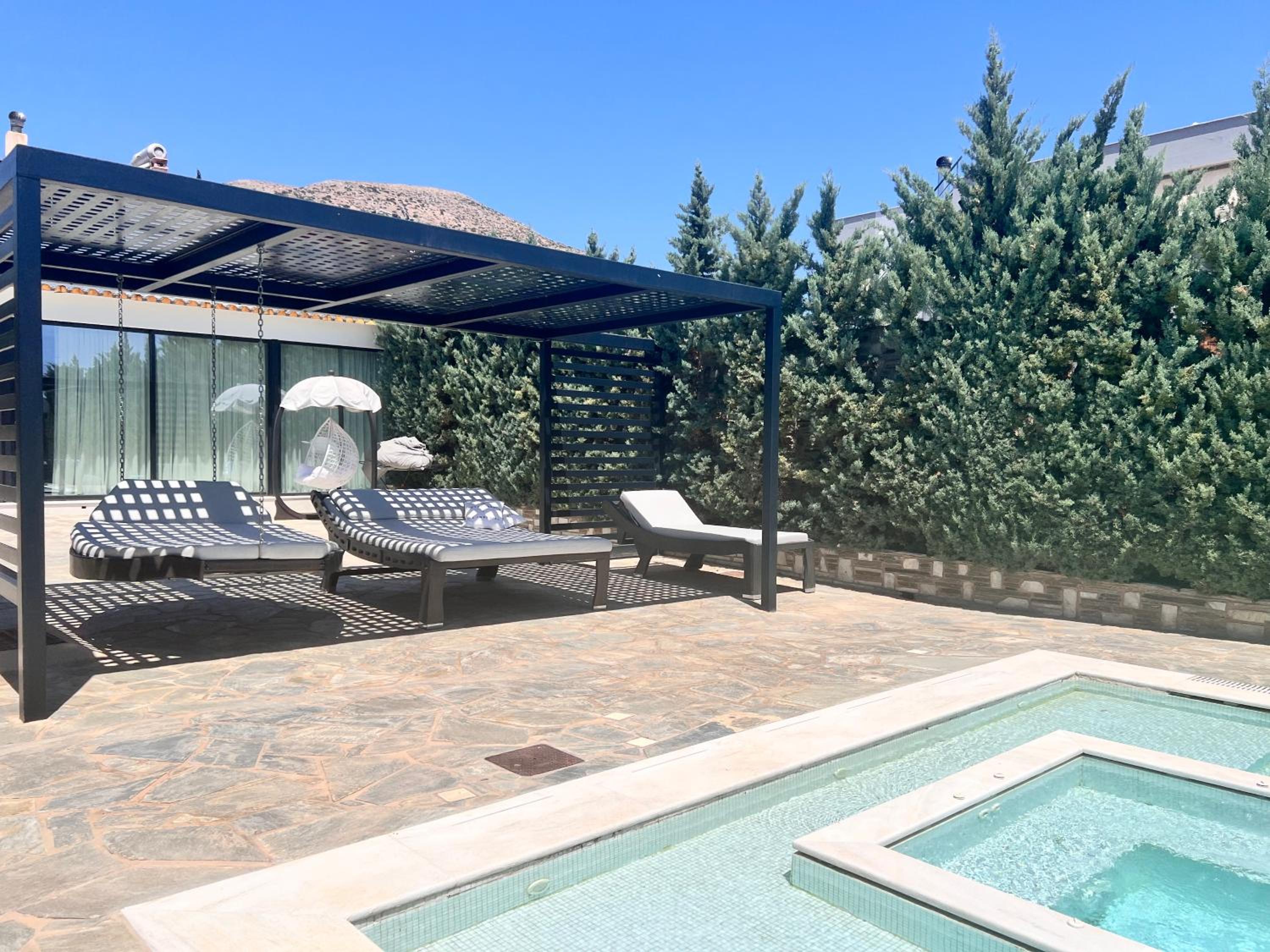Villa with Private Pool - Photo 32
