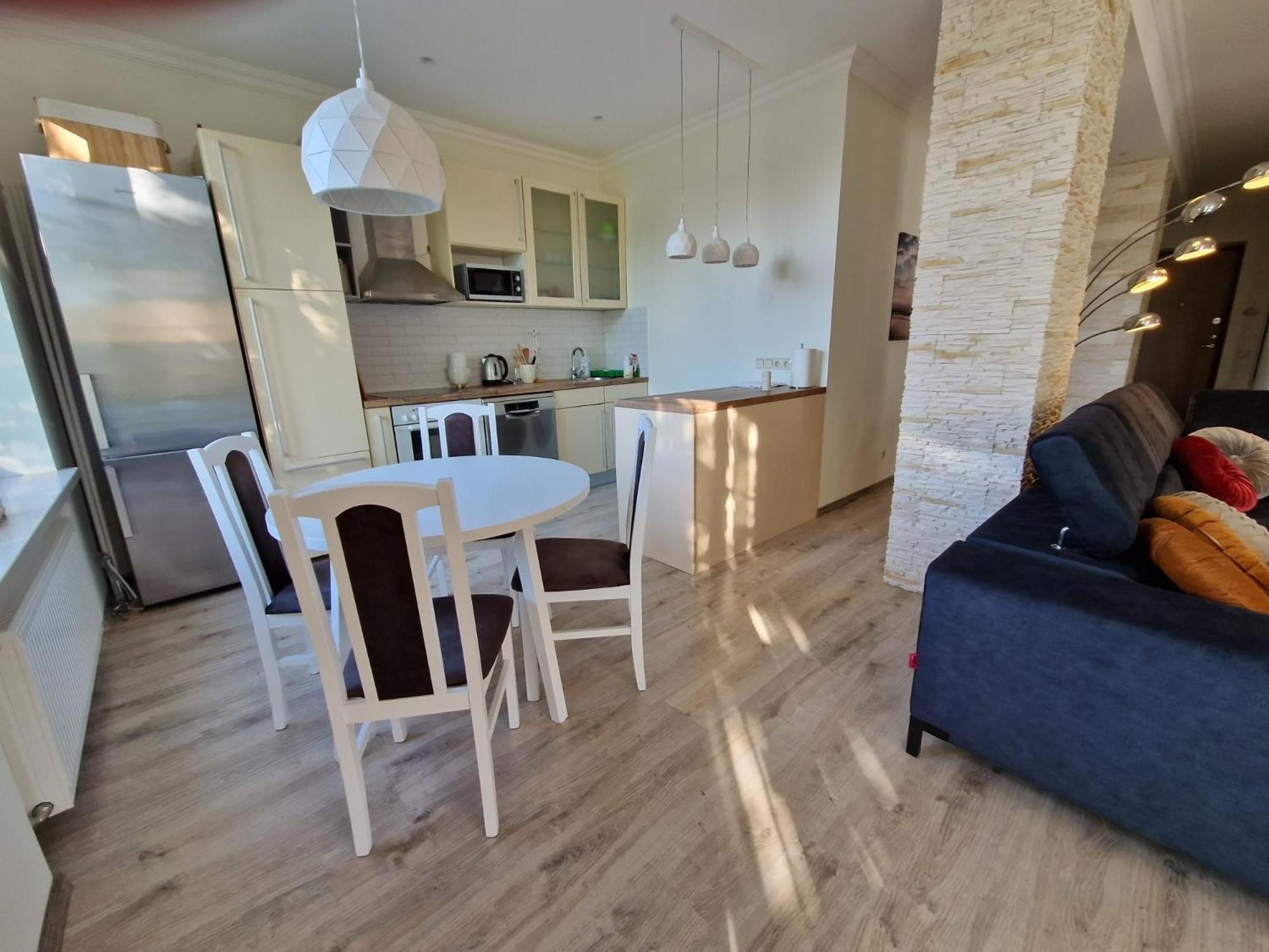 Two-Bedroom Apartment with Balcony photo 3
