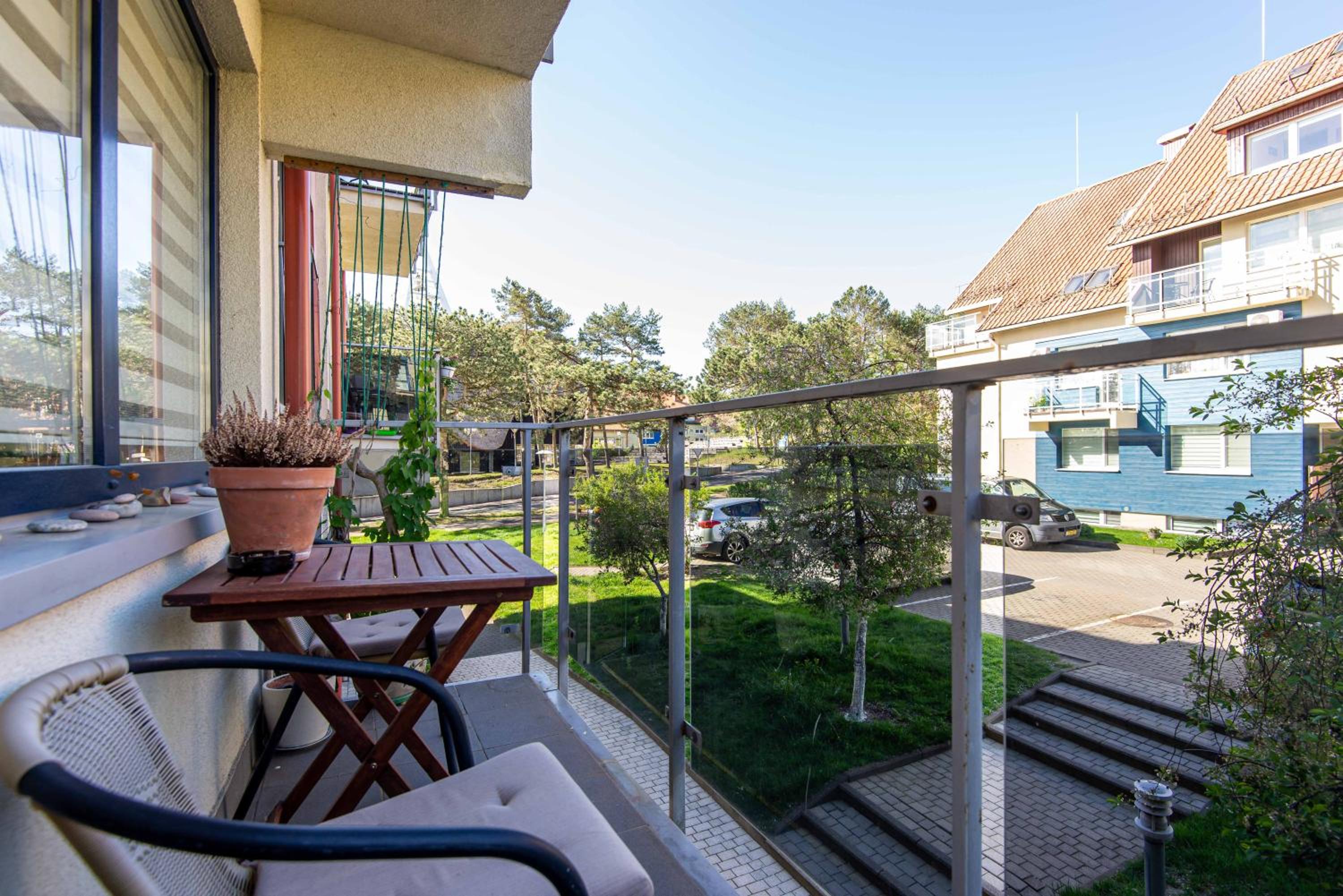 Studio with Balcony - Photo 8
