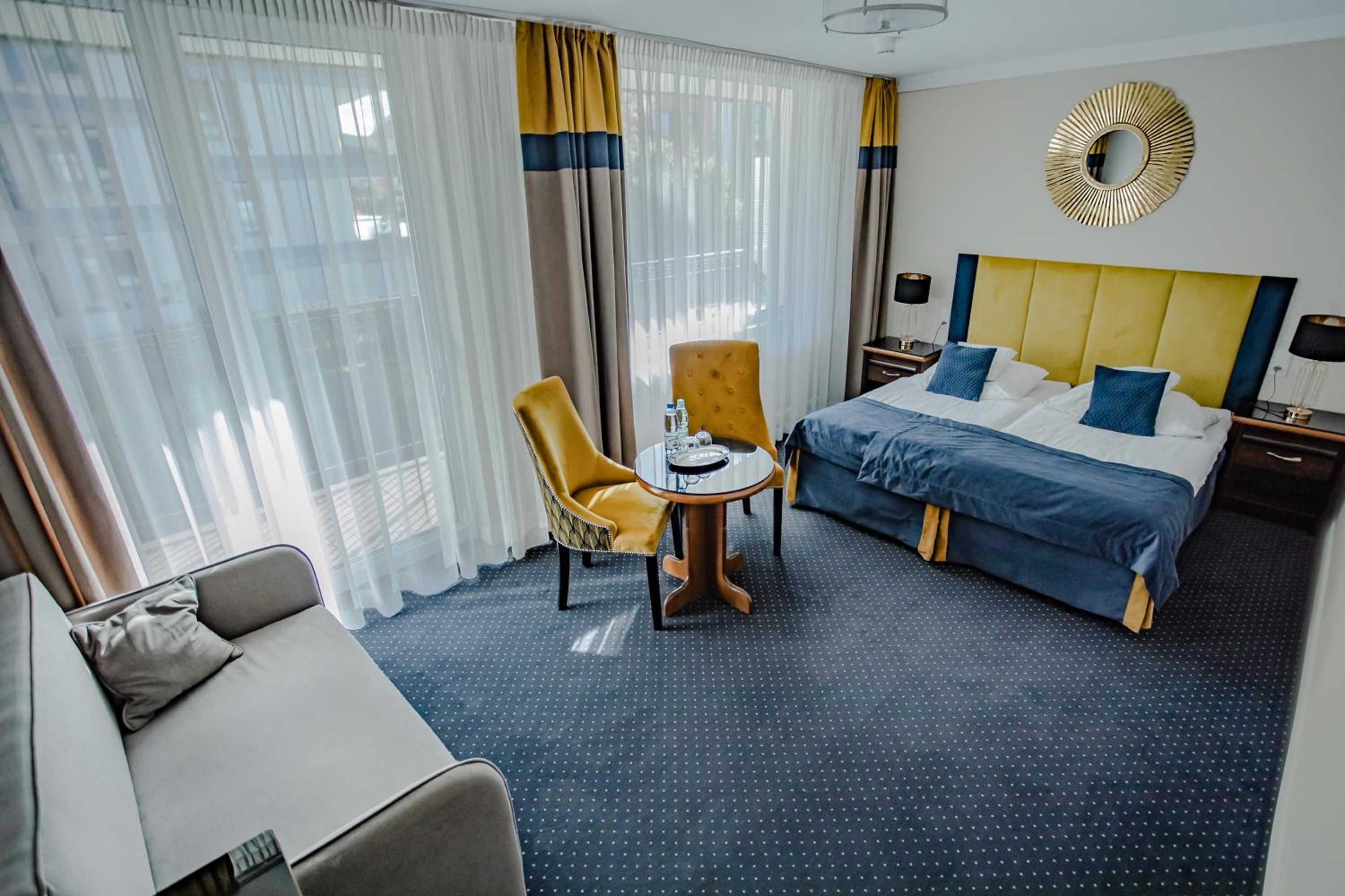 Deluxe Double or Twin Room - Photo 2