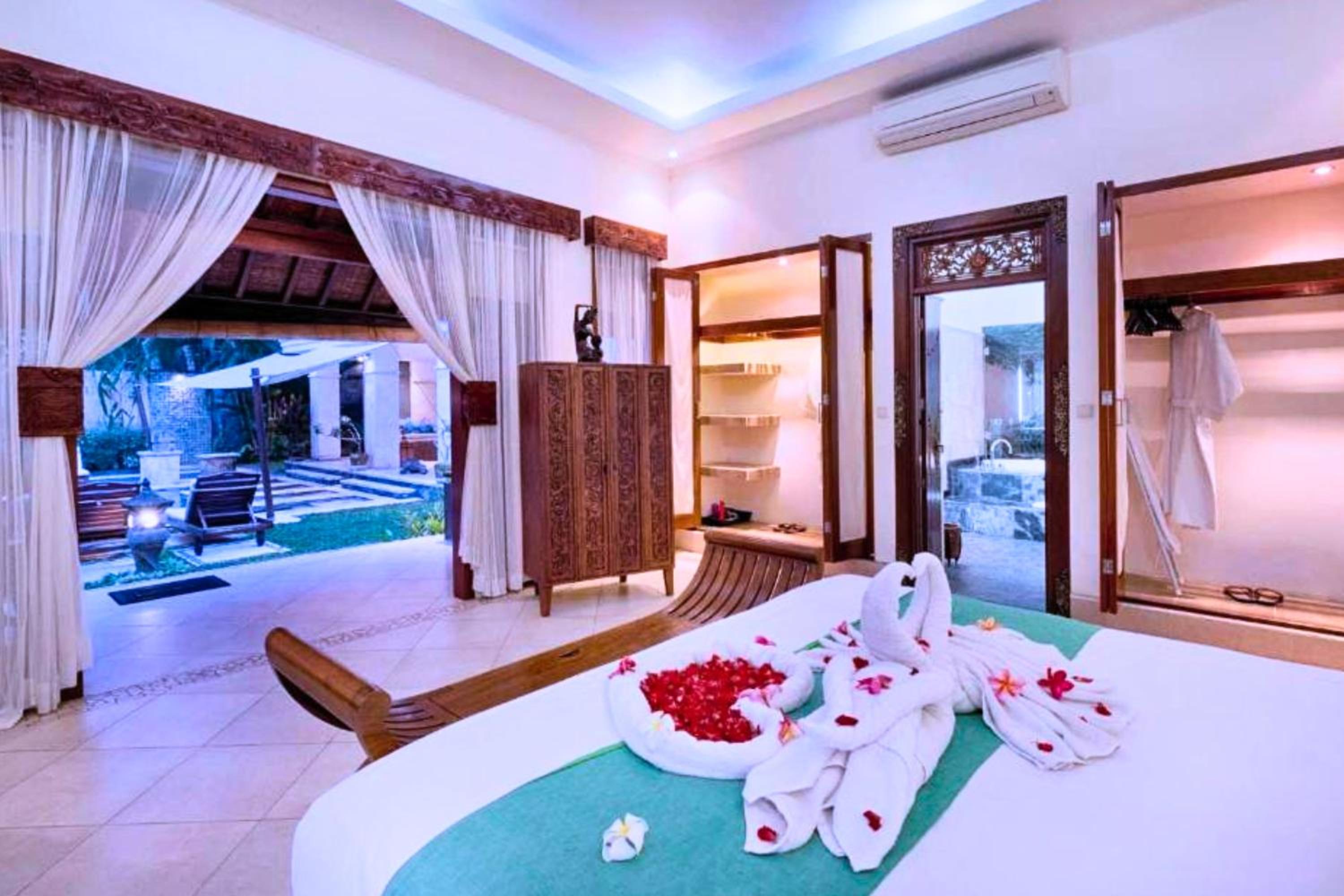 Villa photo 3