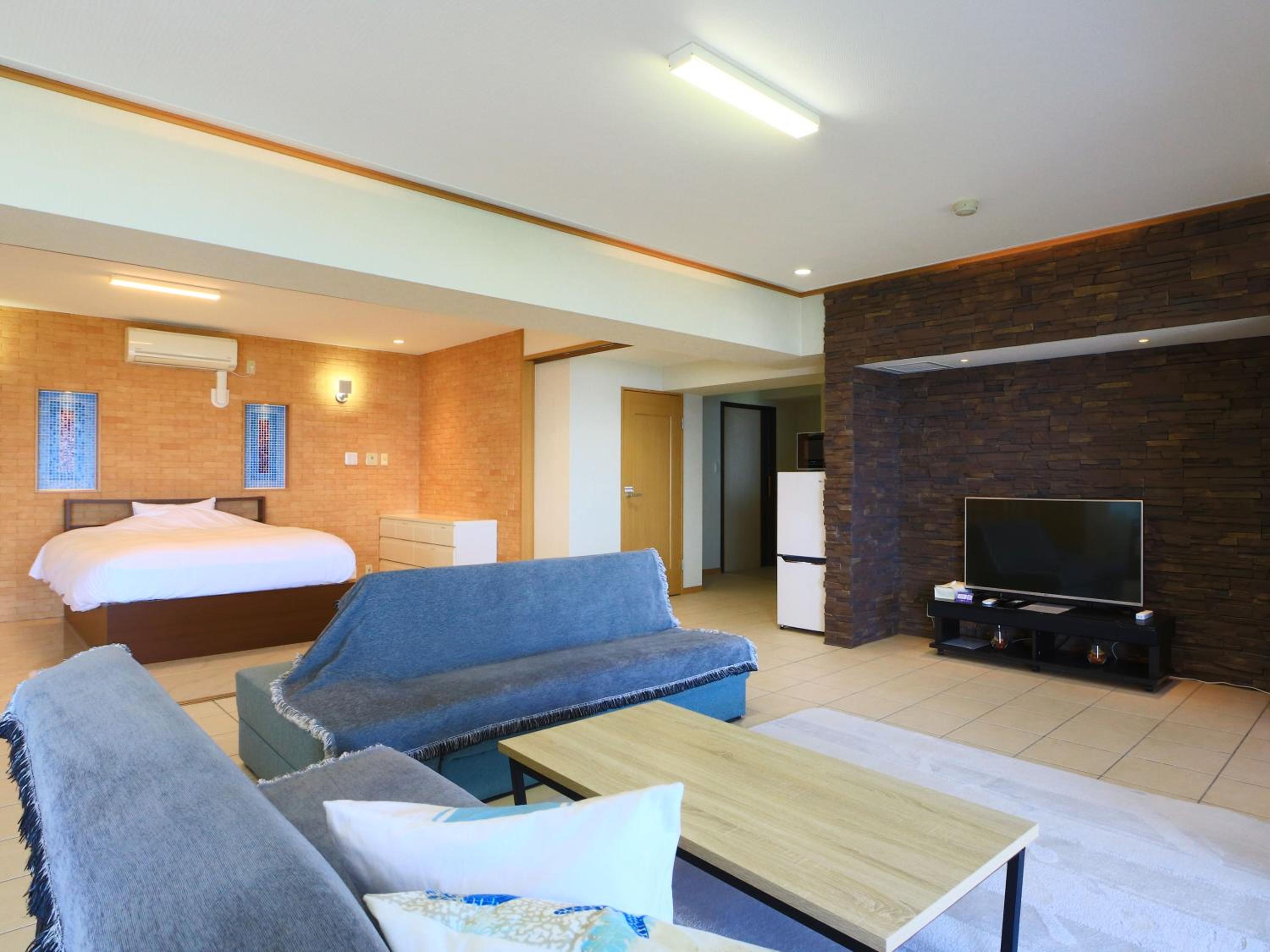 Superior Suite with Sea View - Photo 2