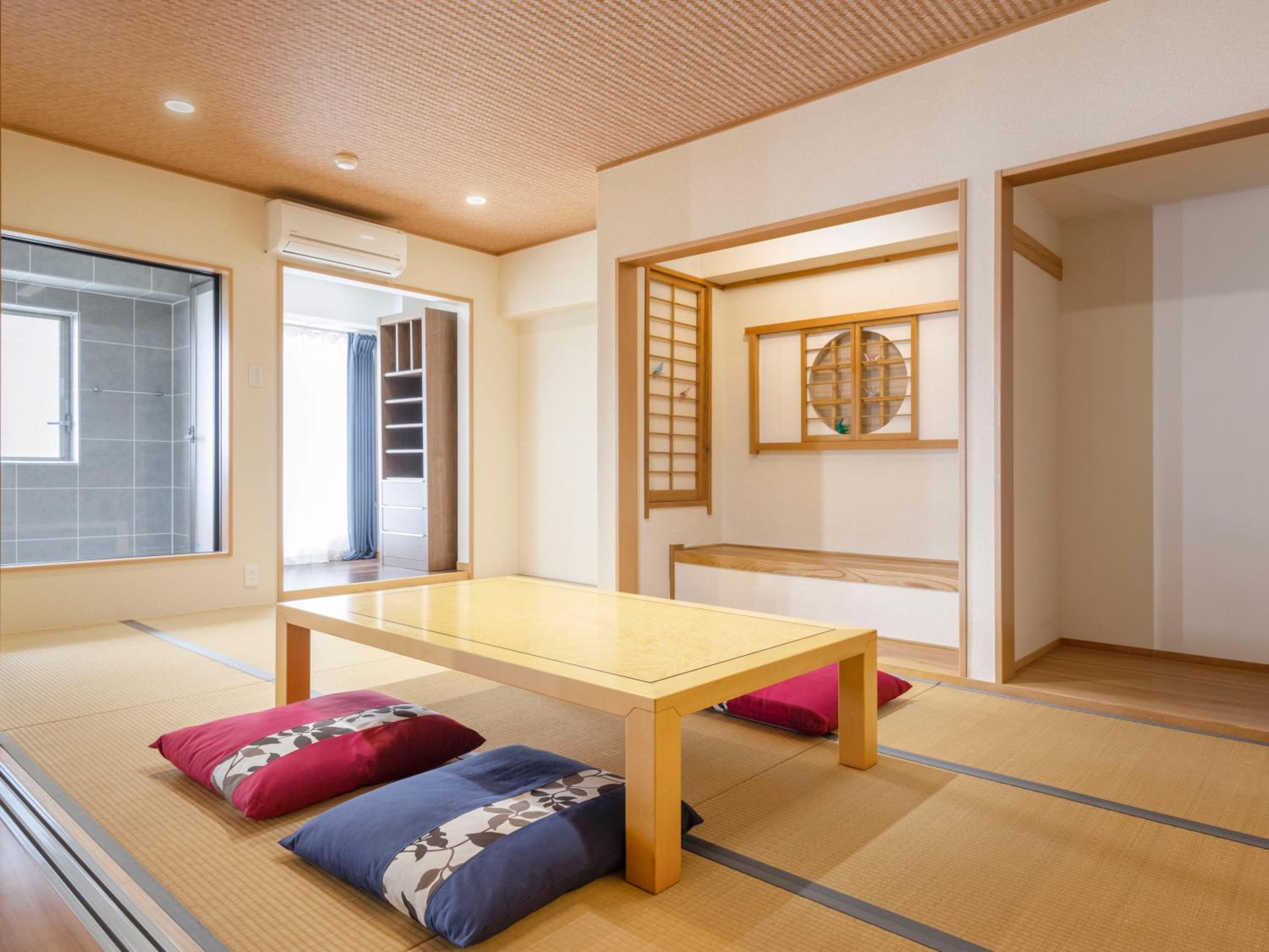 Deluxe Suite with Sea View - Photo 4