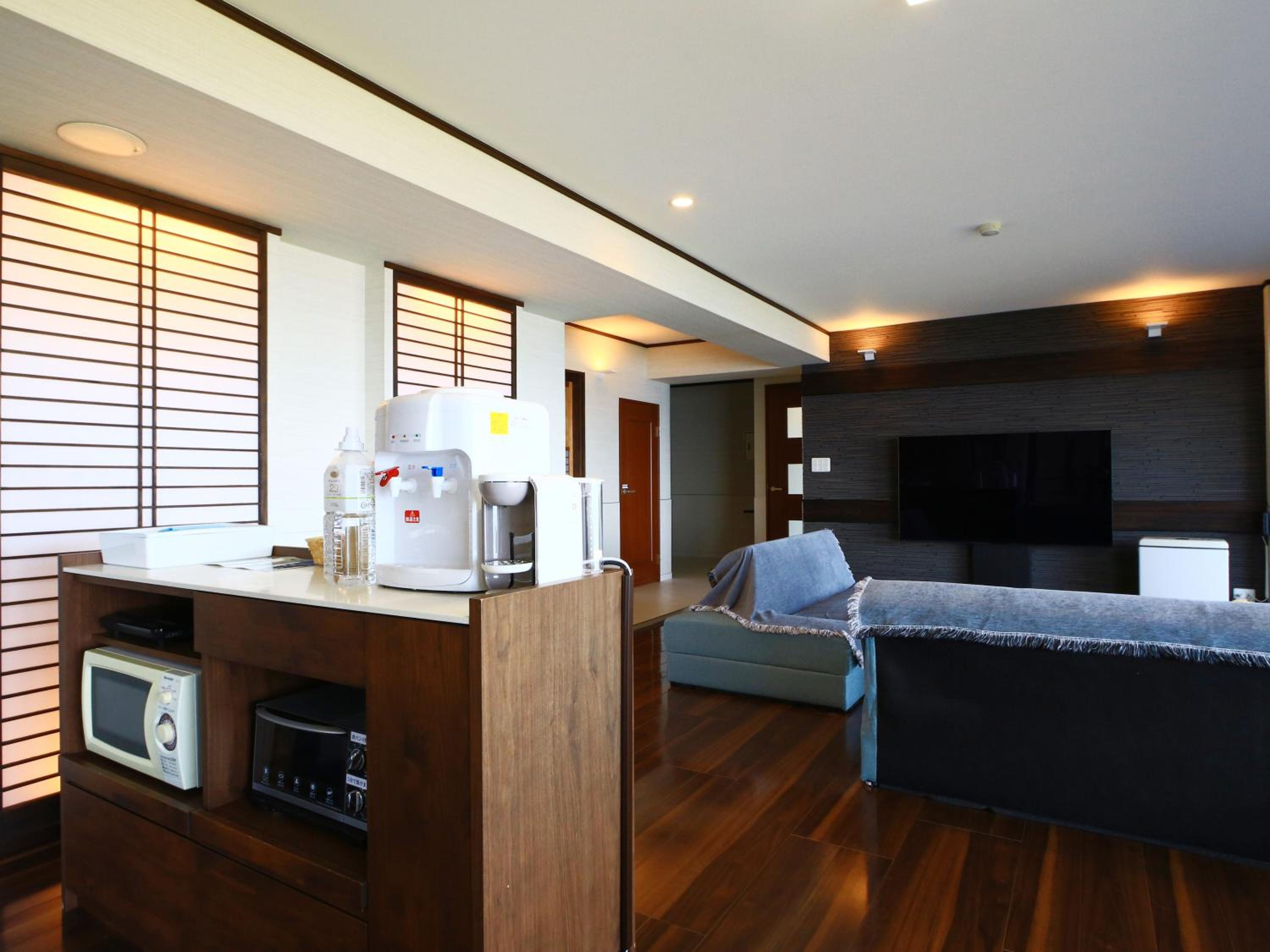 King Suite with Sea View - Photo 16
