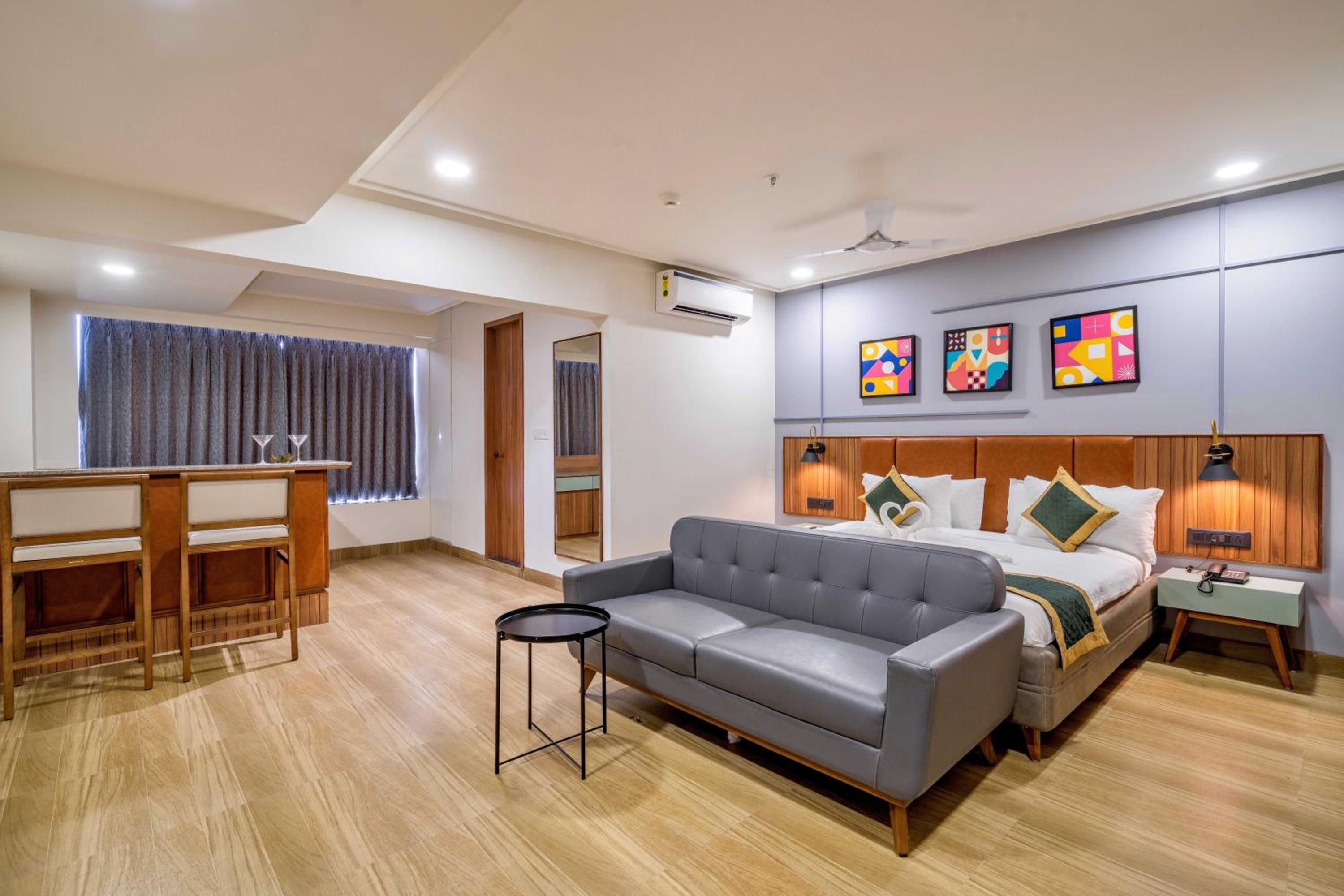 Deluxe Suite