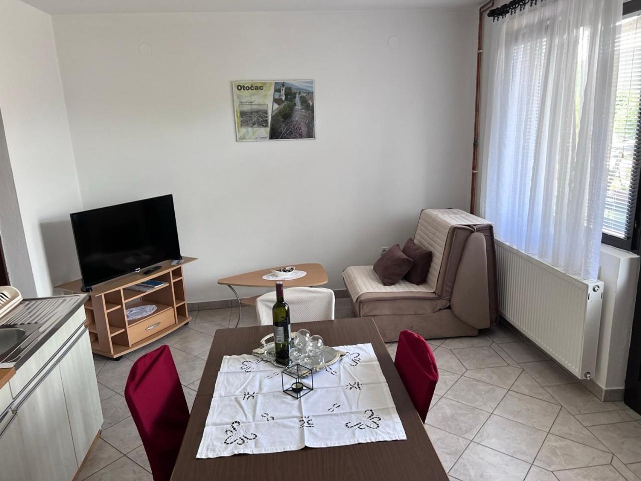 One-Bedroom Apartment with Terrace - Photo 1