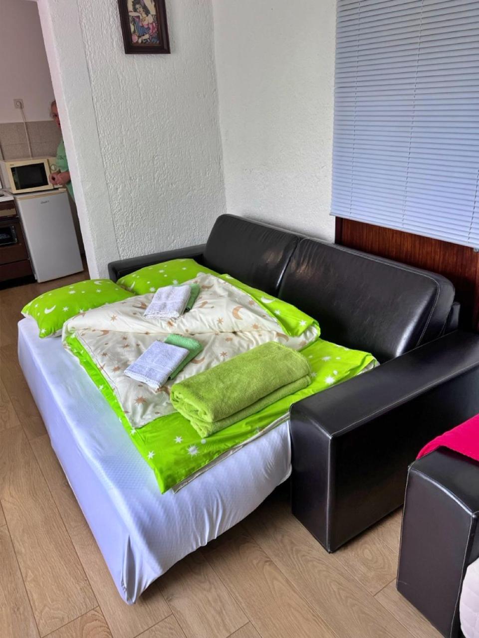 Apartment with Garden View - Photo 25