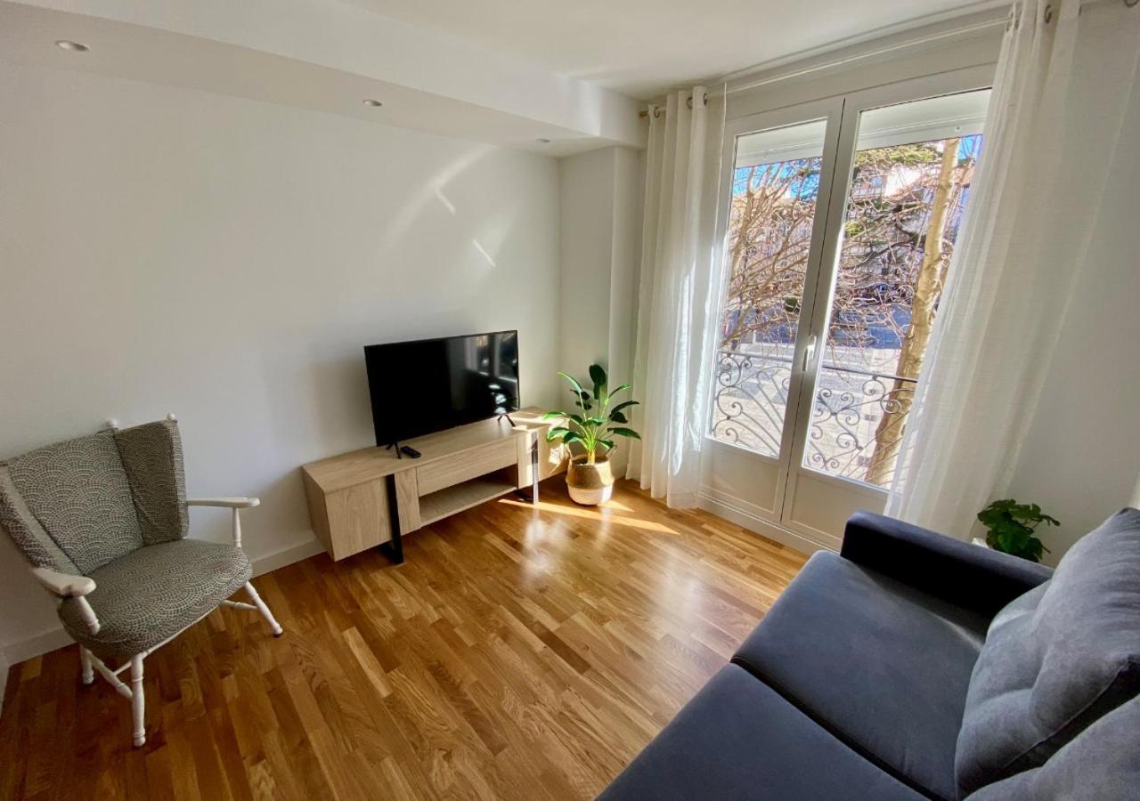 Two-Bedroom Apartment photo 2