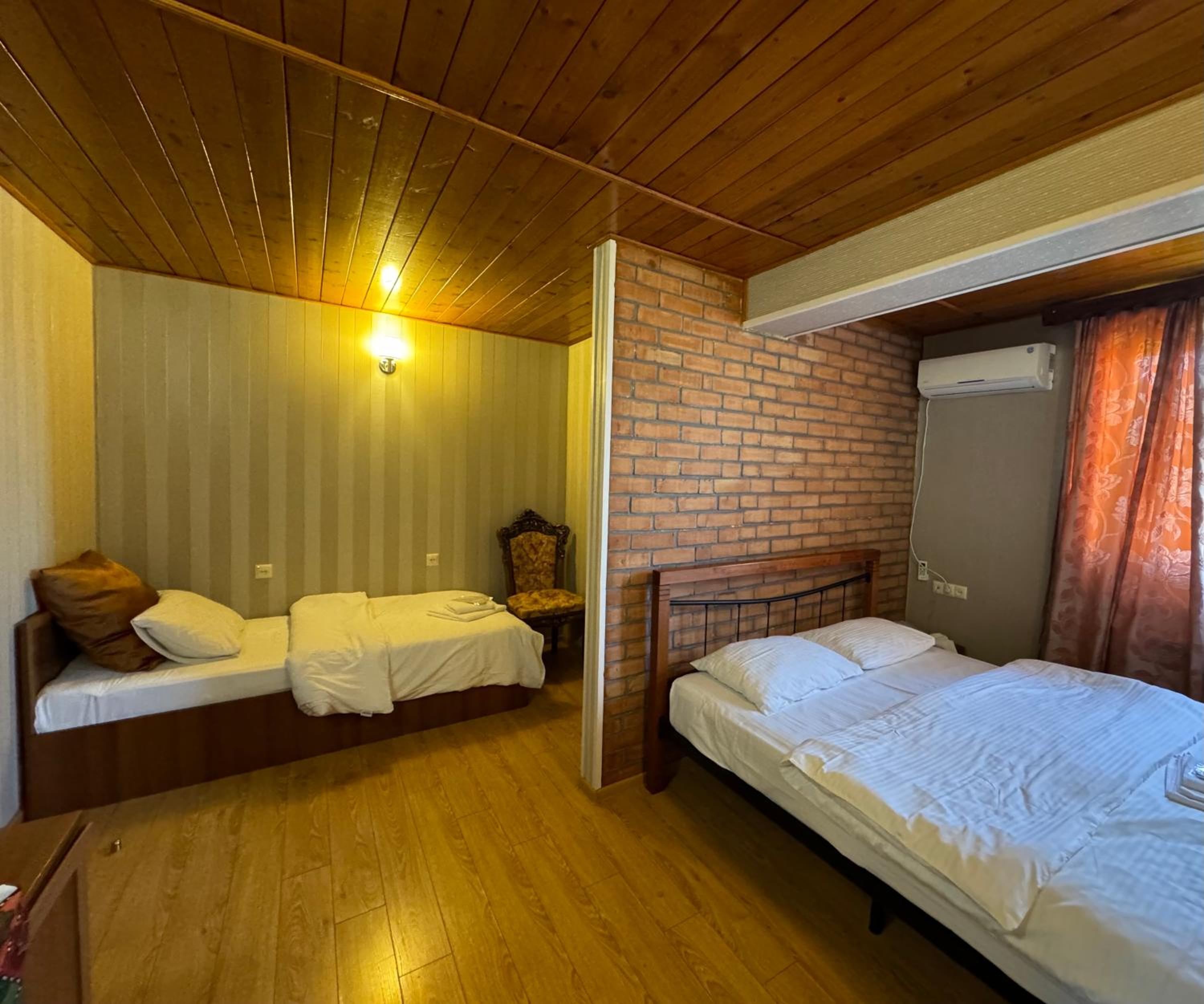 Deluxe Double or Twin Room with City View
