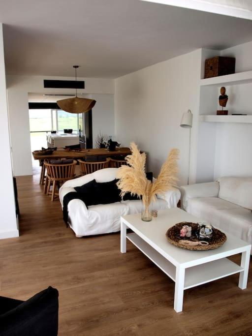 Three-Bedroom Villa photo 1