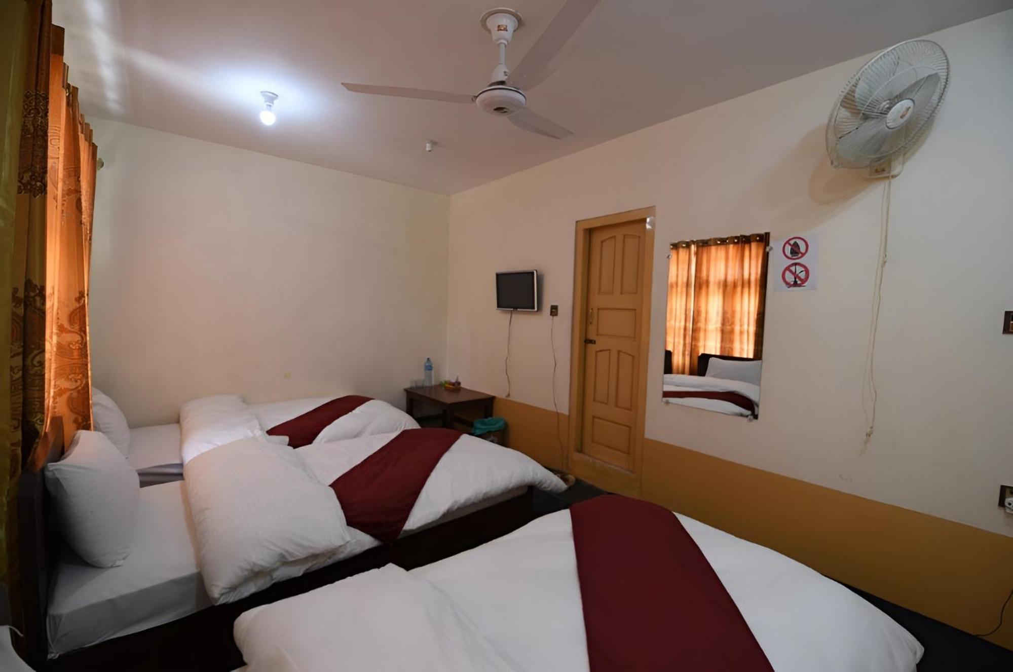 Superior Quadruple Room photo 3