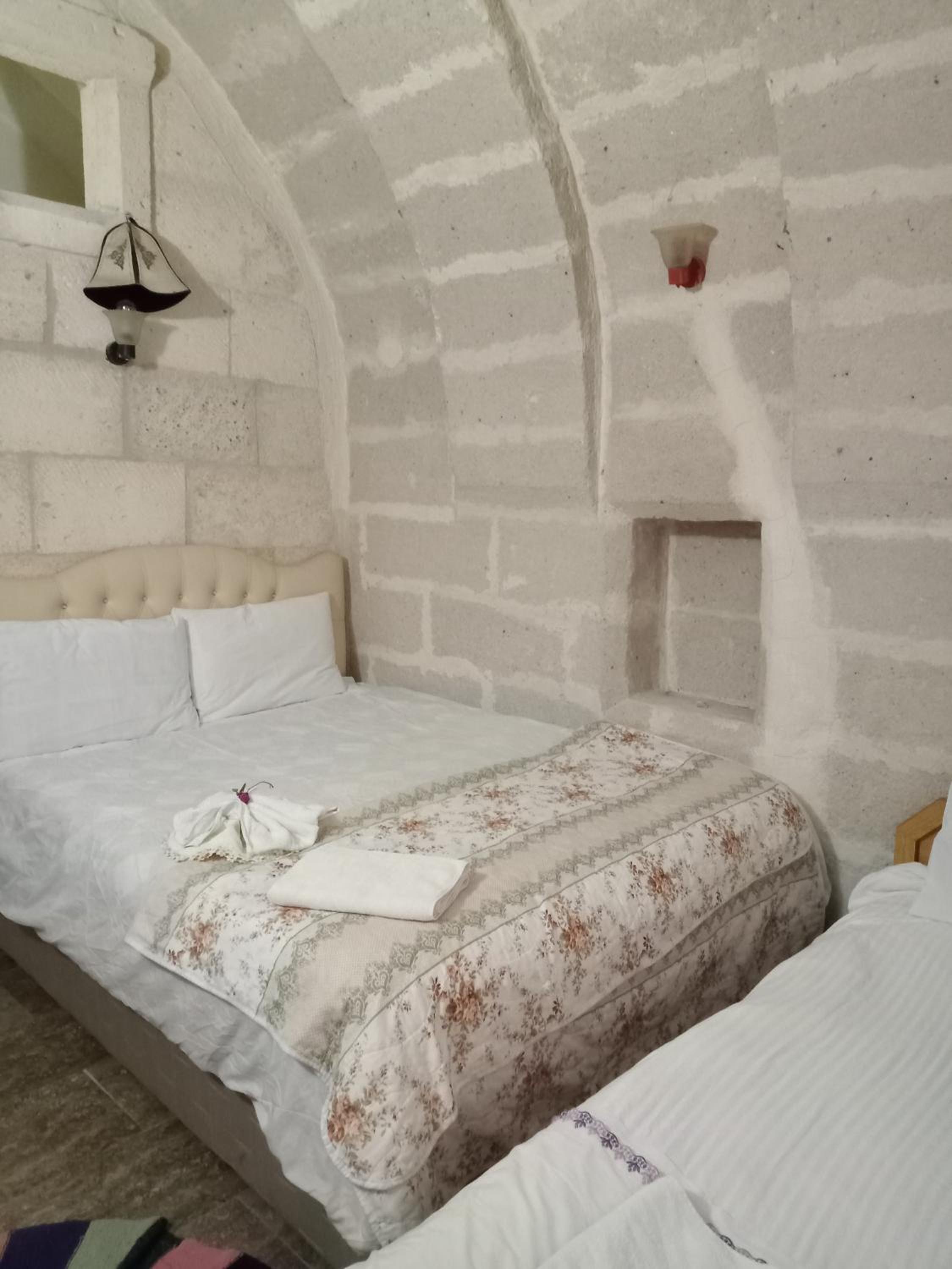 Standard Triple Room - Photo 1