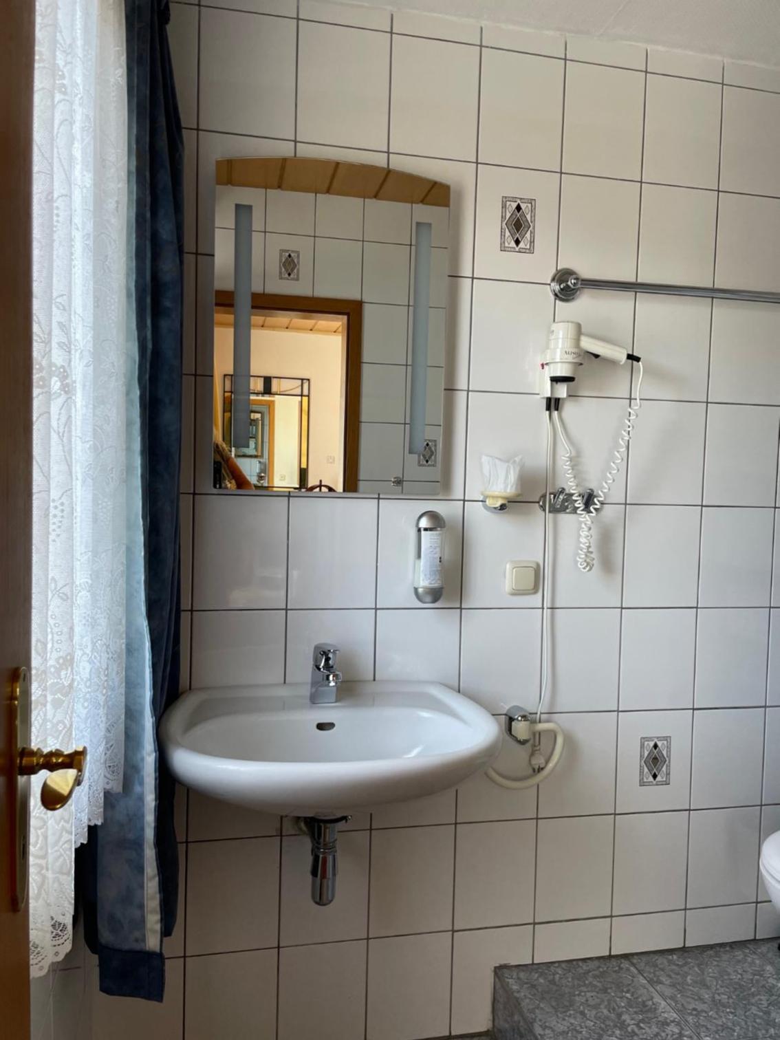 Standard Single Room photo 2