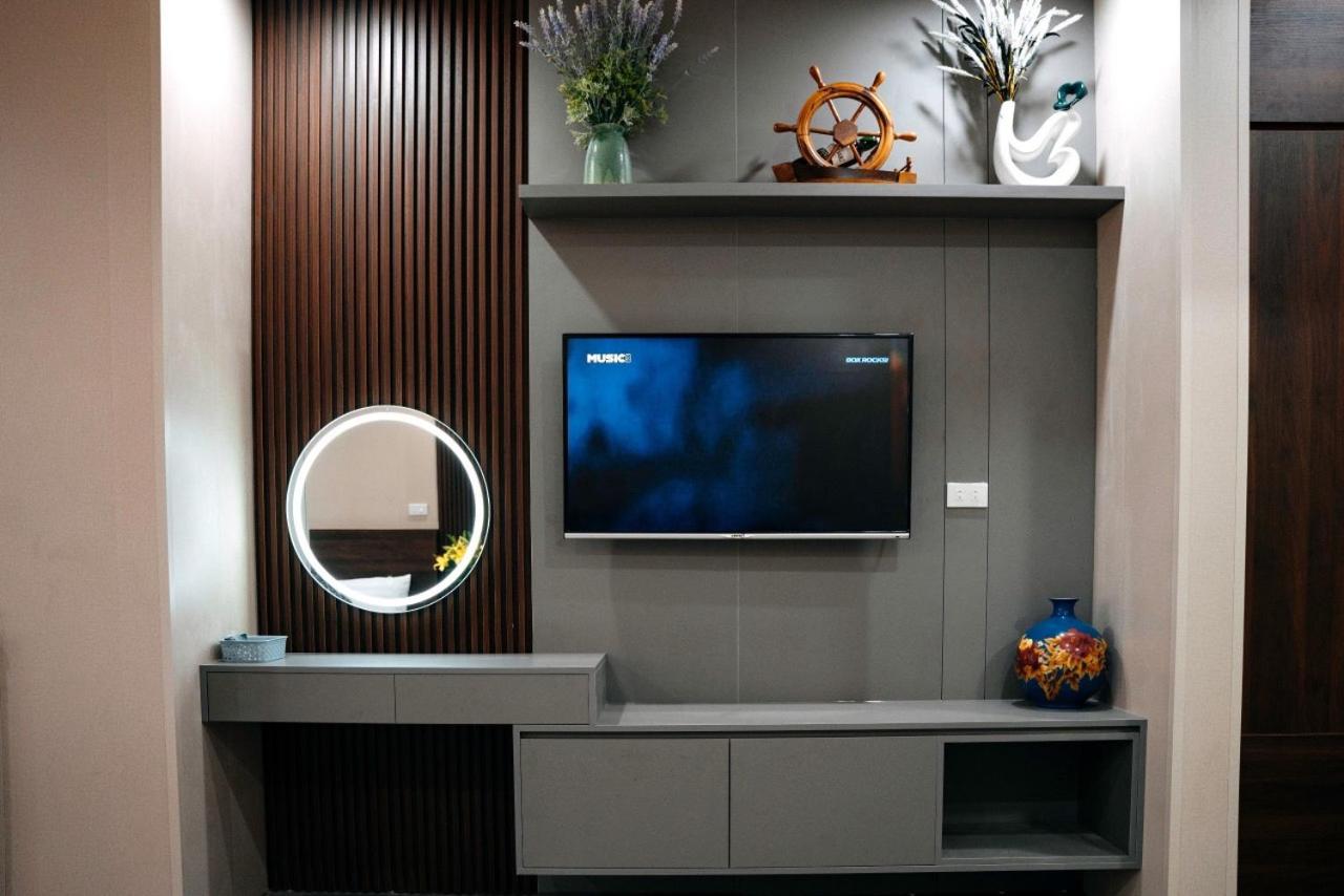 Apartment with Sea View photo 1