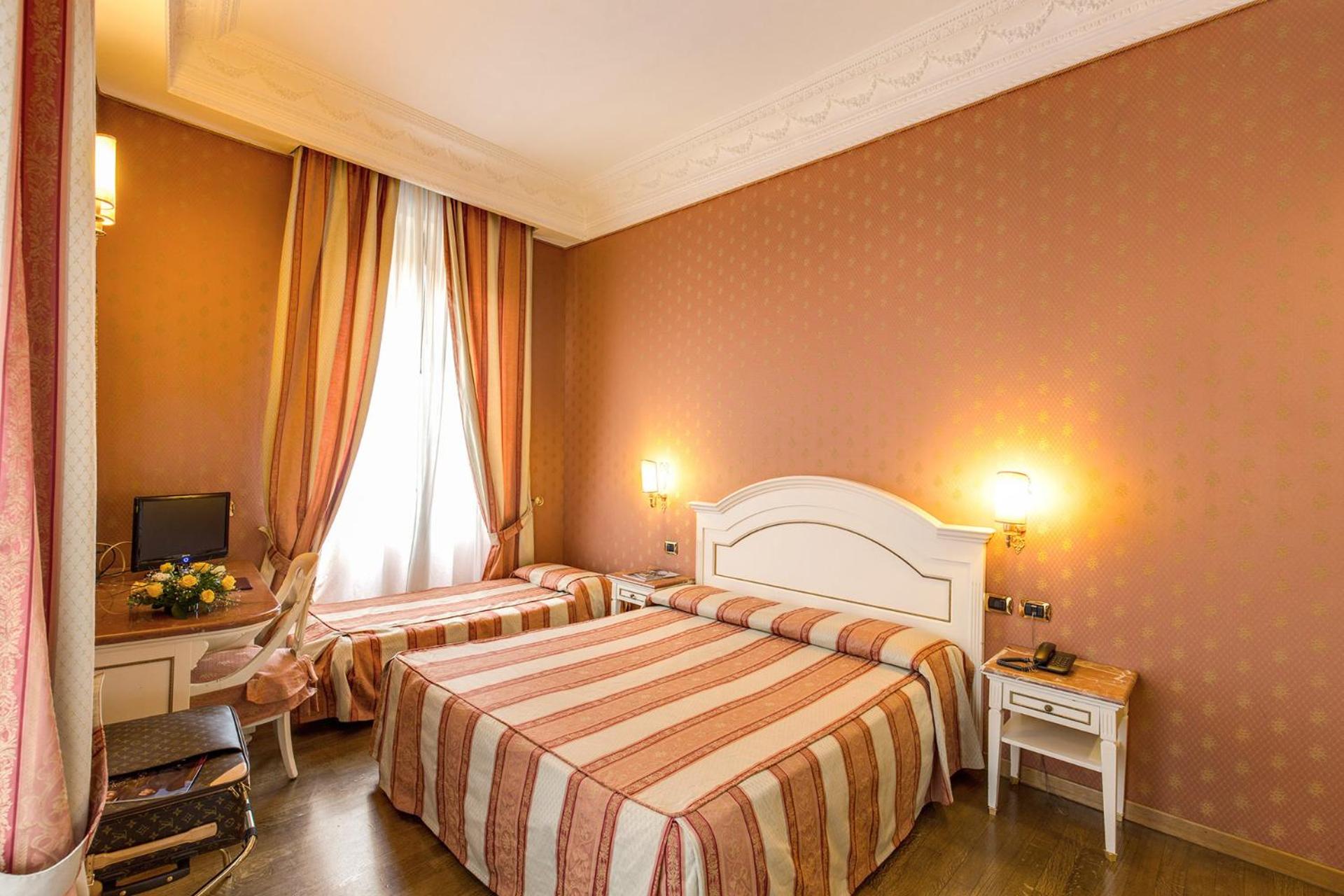 Comfort Triple Room photo 3