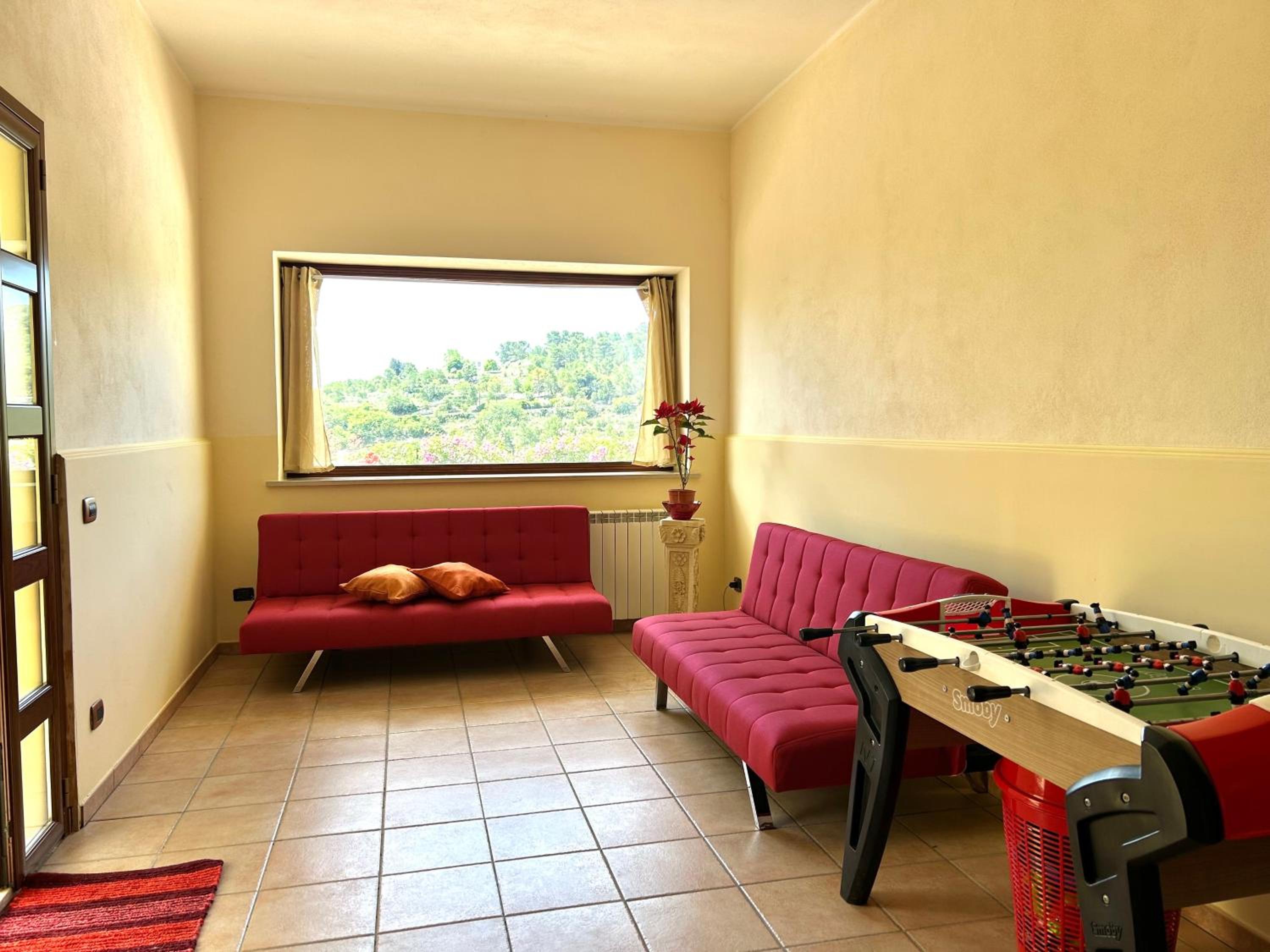 One-Bedroom House photo 3