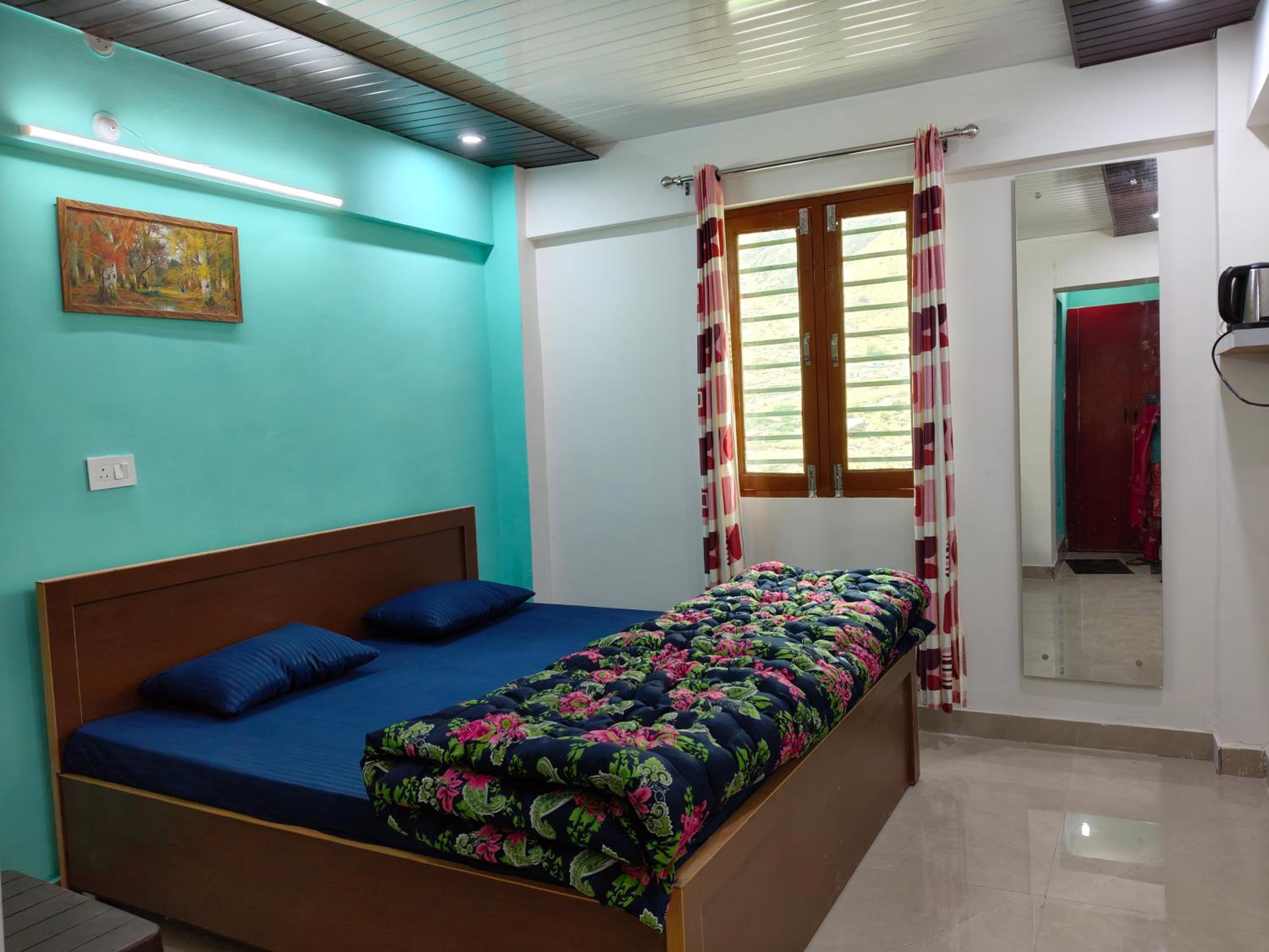 Double Room with Private Bathroom photo 1