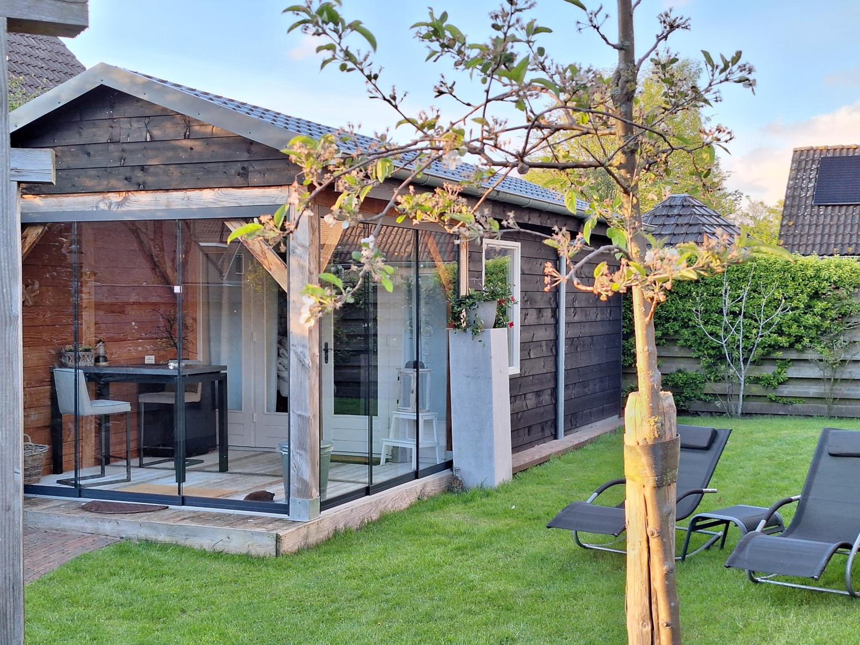 Double Room with Patio - Photo 11