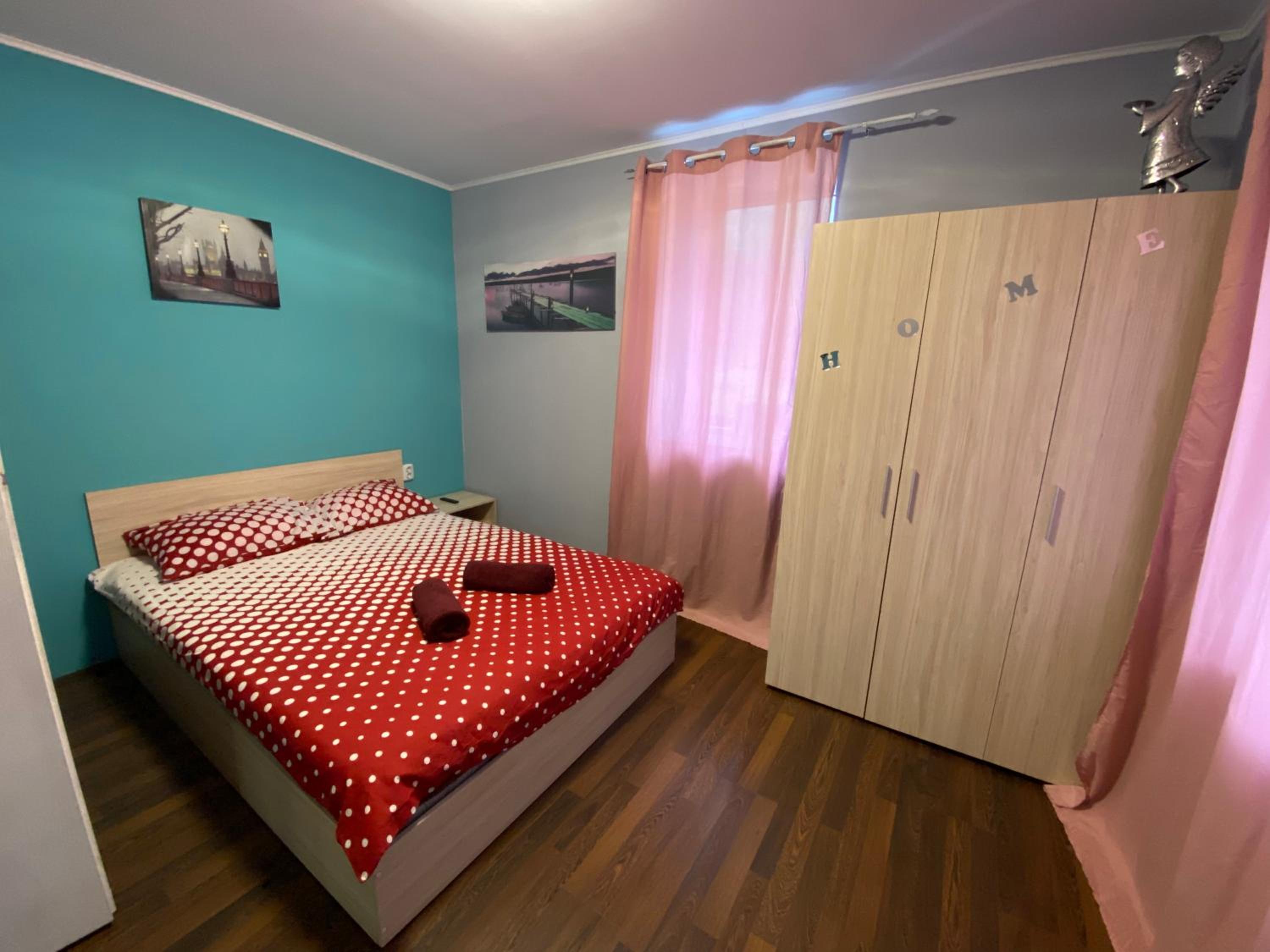 Two-Bedroom House photo 3