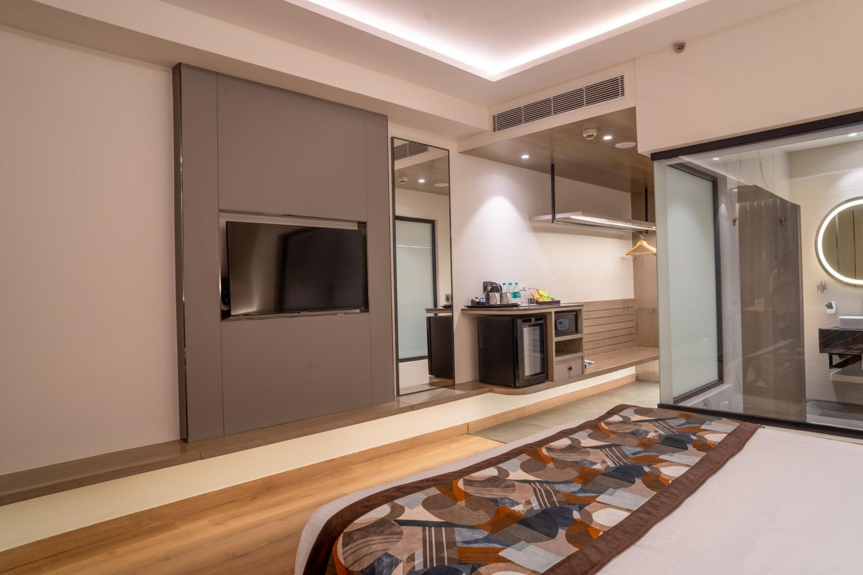 Suite Room - Enjoy Happy Hour 1+1 mocktail Timing - 11 am - 7 Pm photo 3