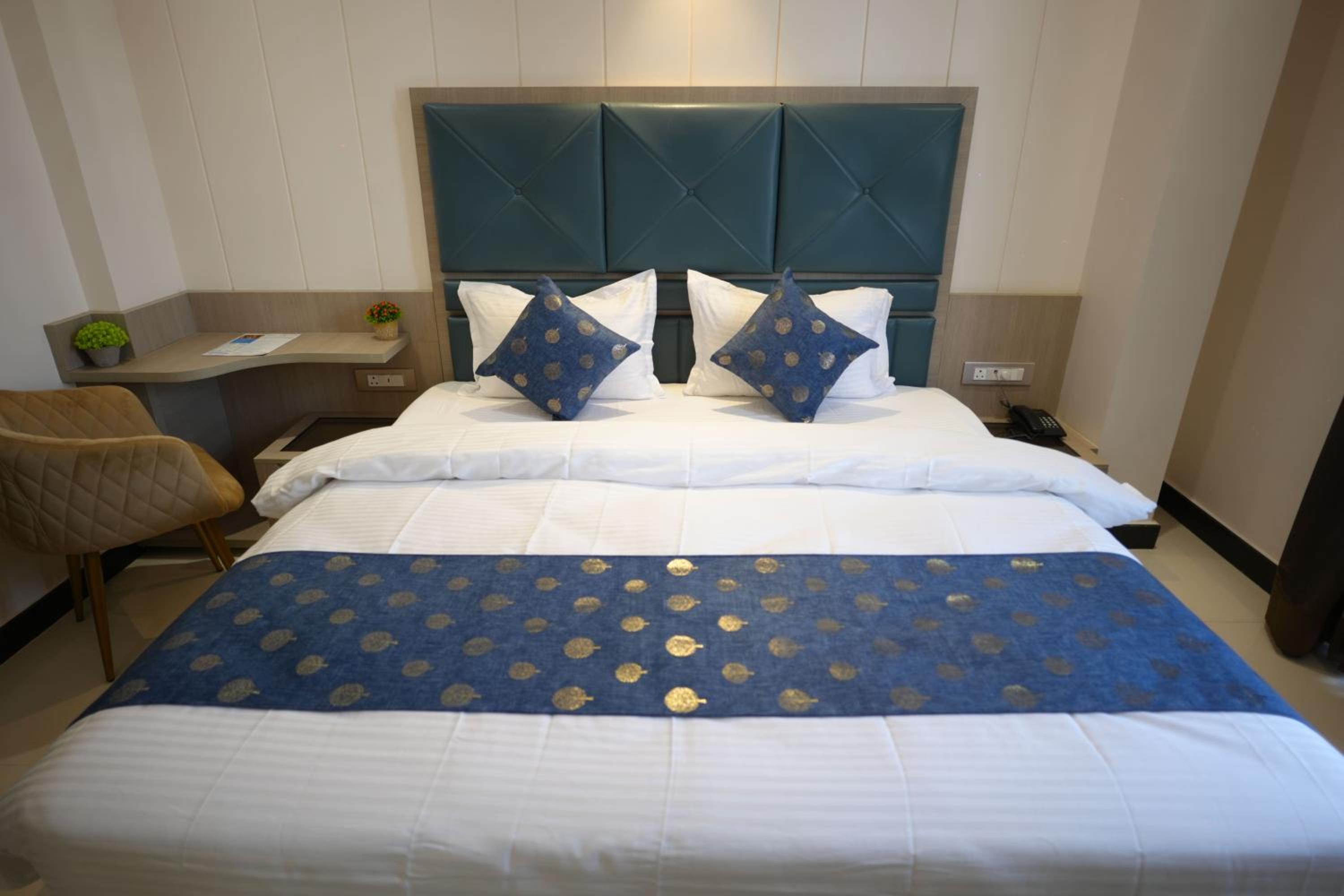 Deluxe Double Room - Photo 4
