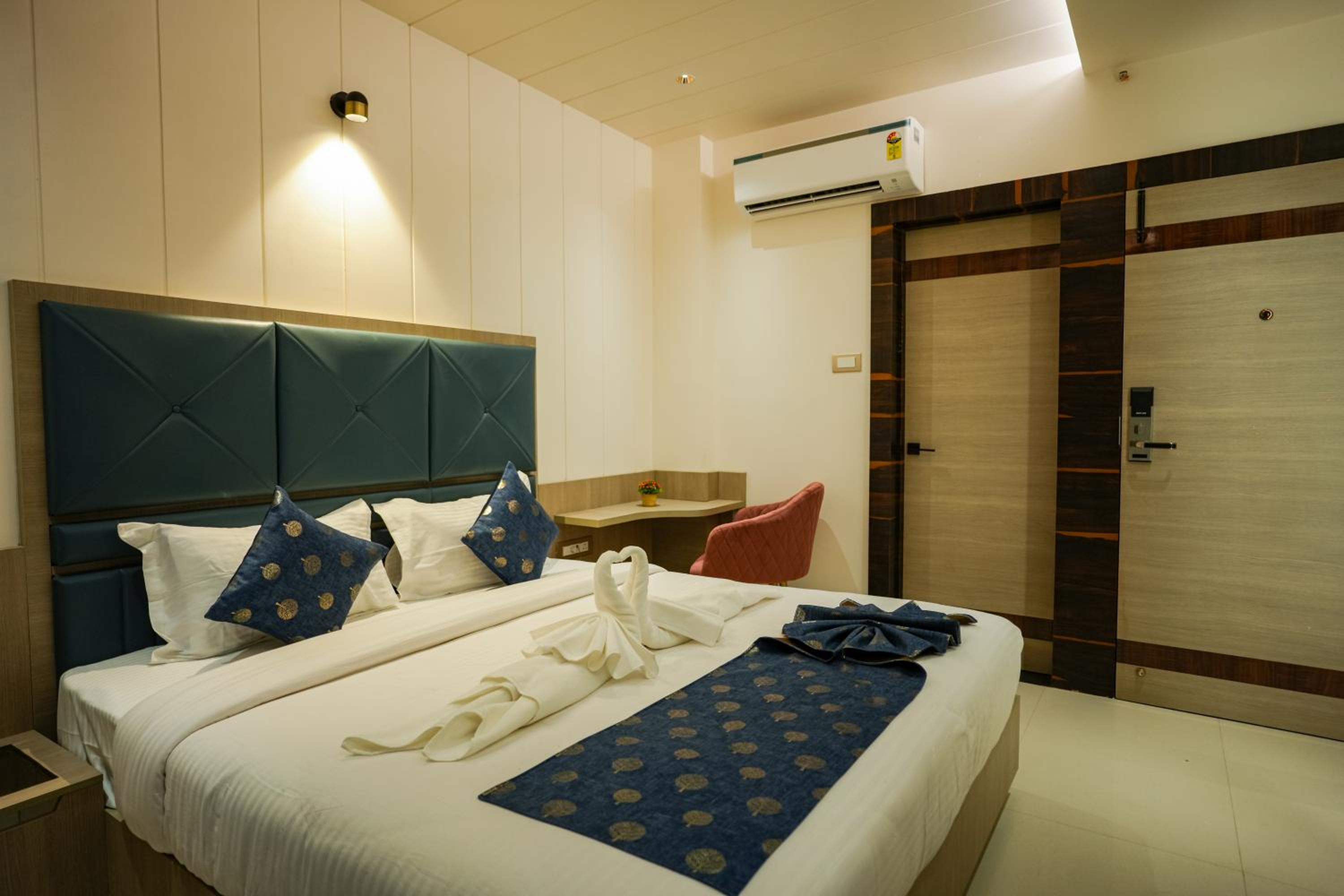 Deluxe Double Room - Photo 3