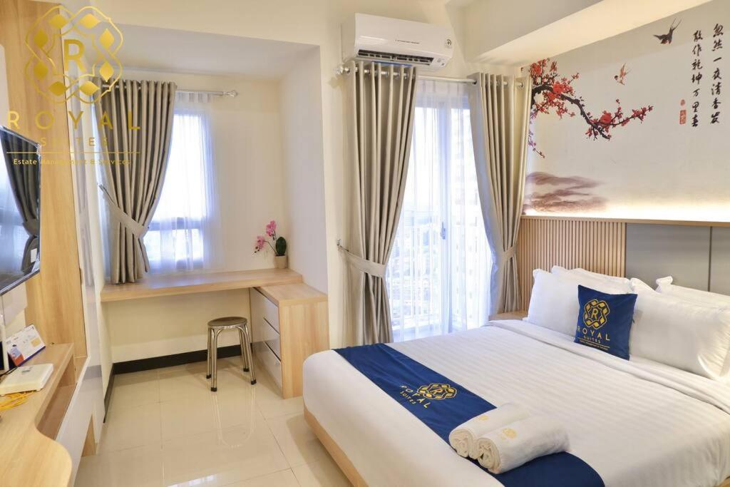 Studio Apartment with Balcony photo 1